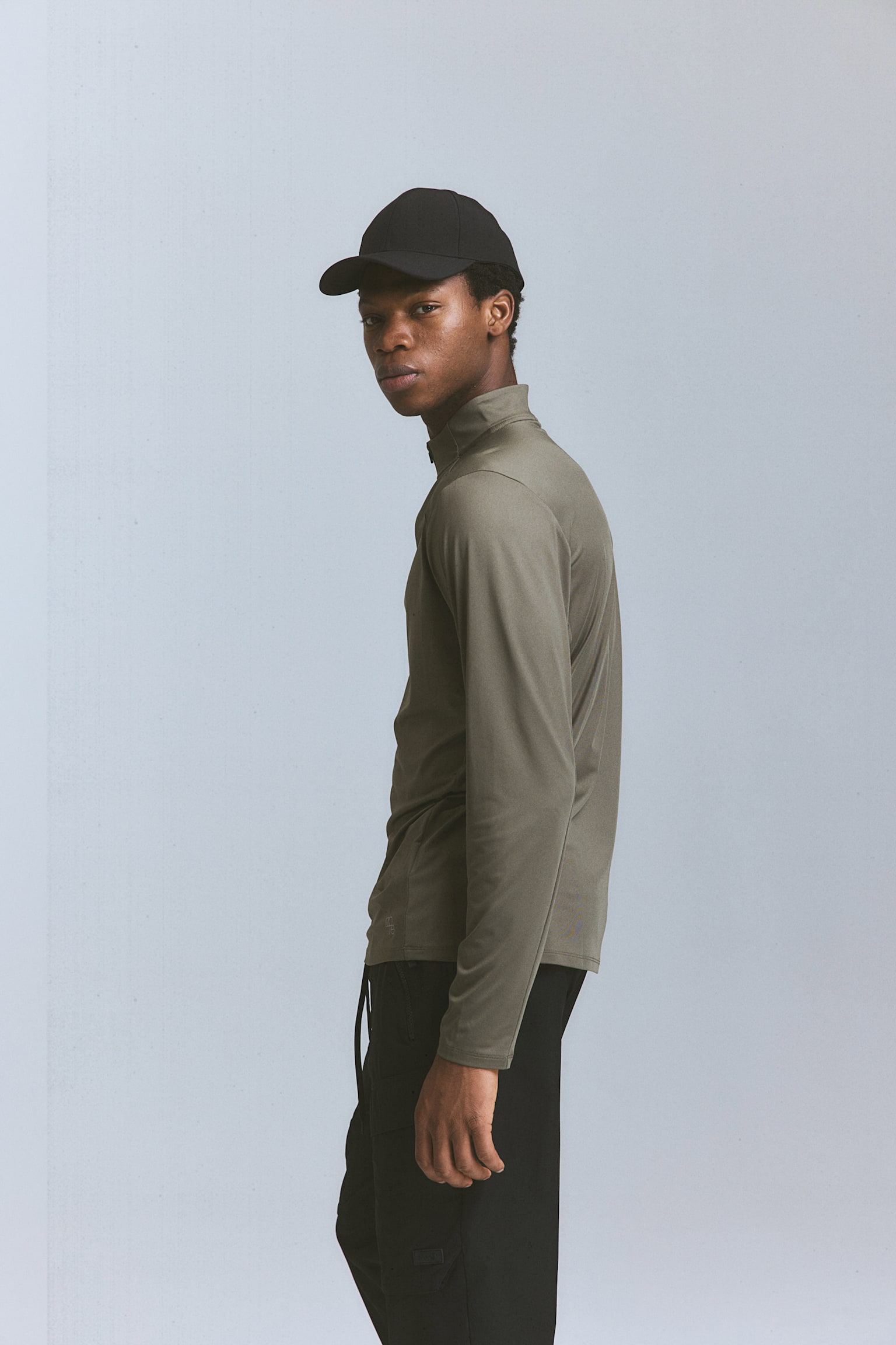 Regular Fit Zip-top sports top in DryMove™ - Khaki green/Black - 2