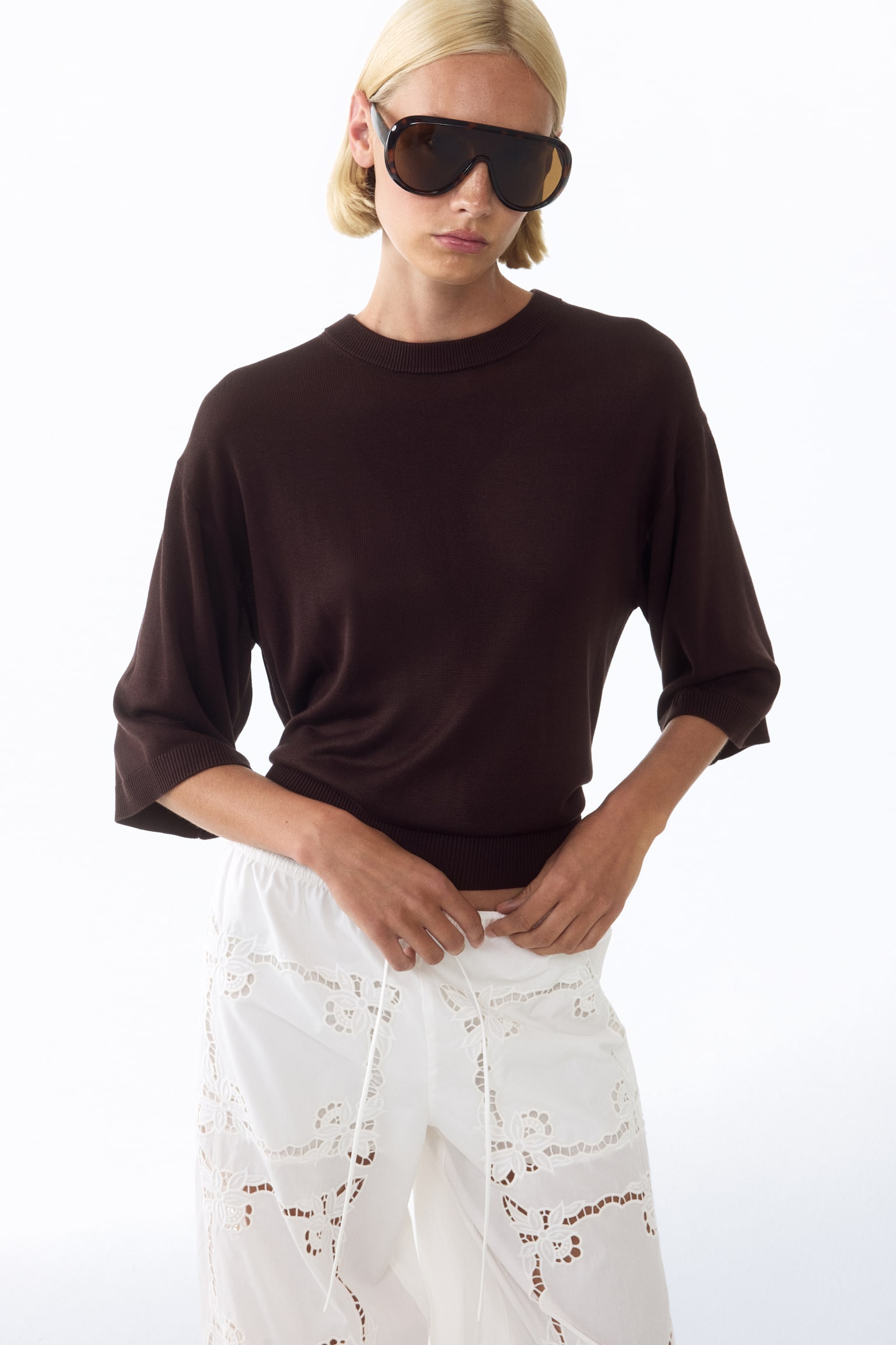 Short-sleeved fine-knit top - Dark brown/Light beige/Dark mole - 1