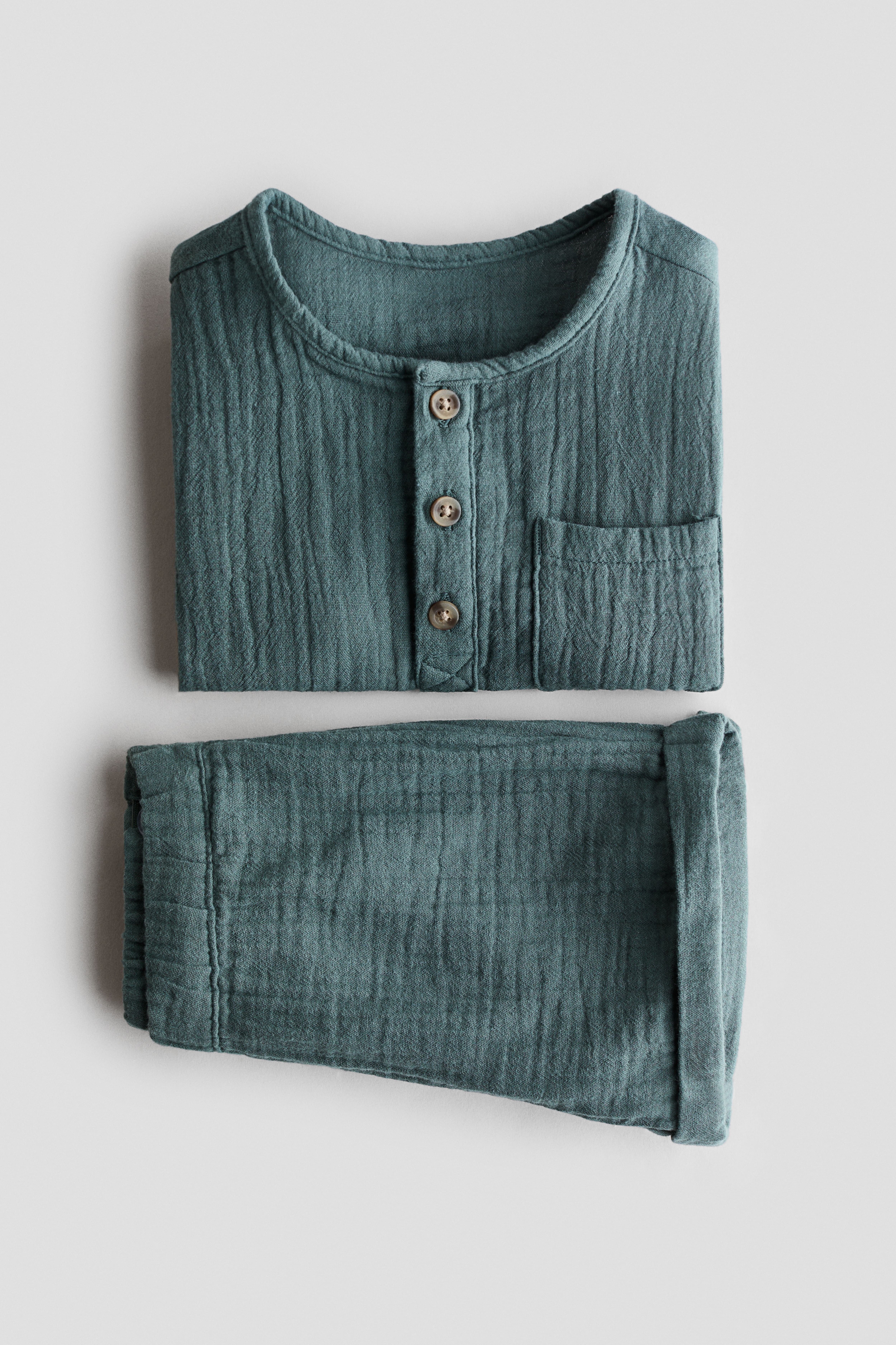2-Piece Shirt and Shorts Set