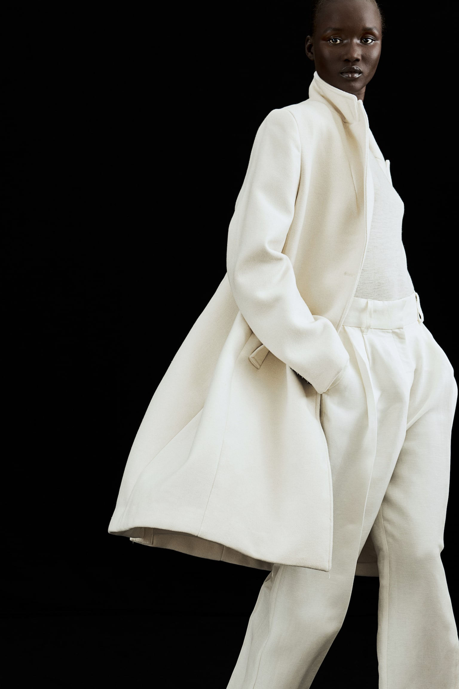 Shoulder-pad coat - Cream - 3