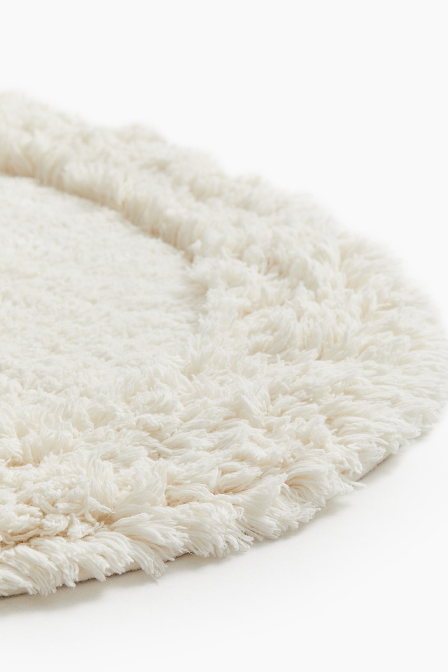 Oval tufted bath mat - White - 2