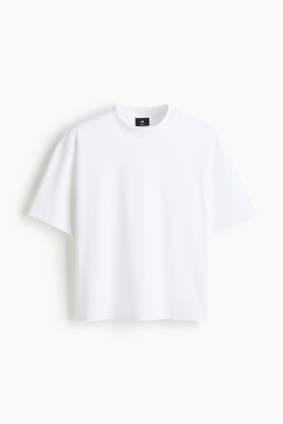 ルーズフィット ボクシースタイルTシャツ