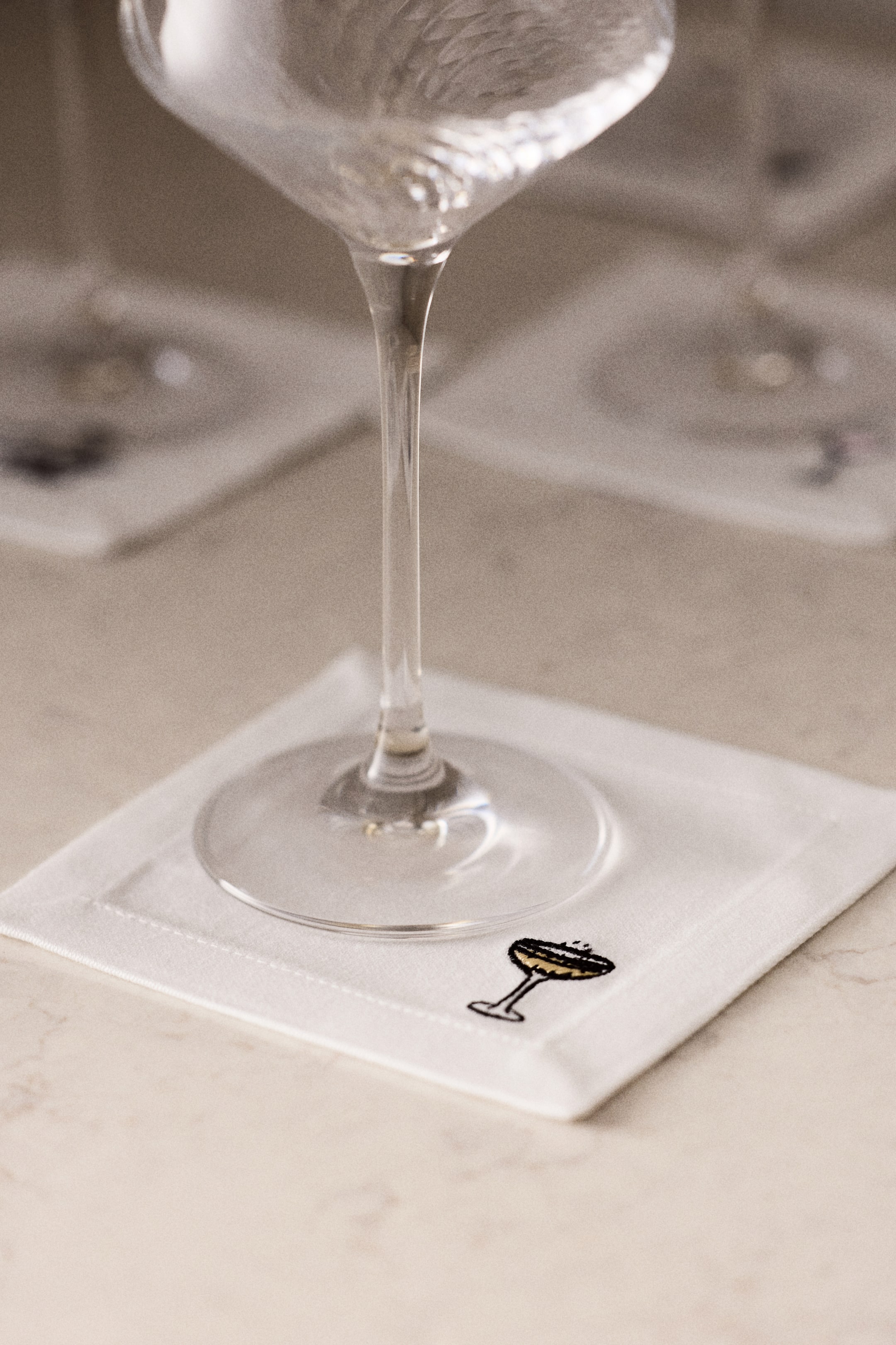 Ver imagen más grande: Pack de 4 posavasos bordados - Blanco - HOME | H&M ES 1