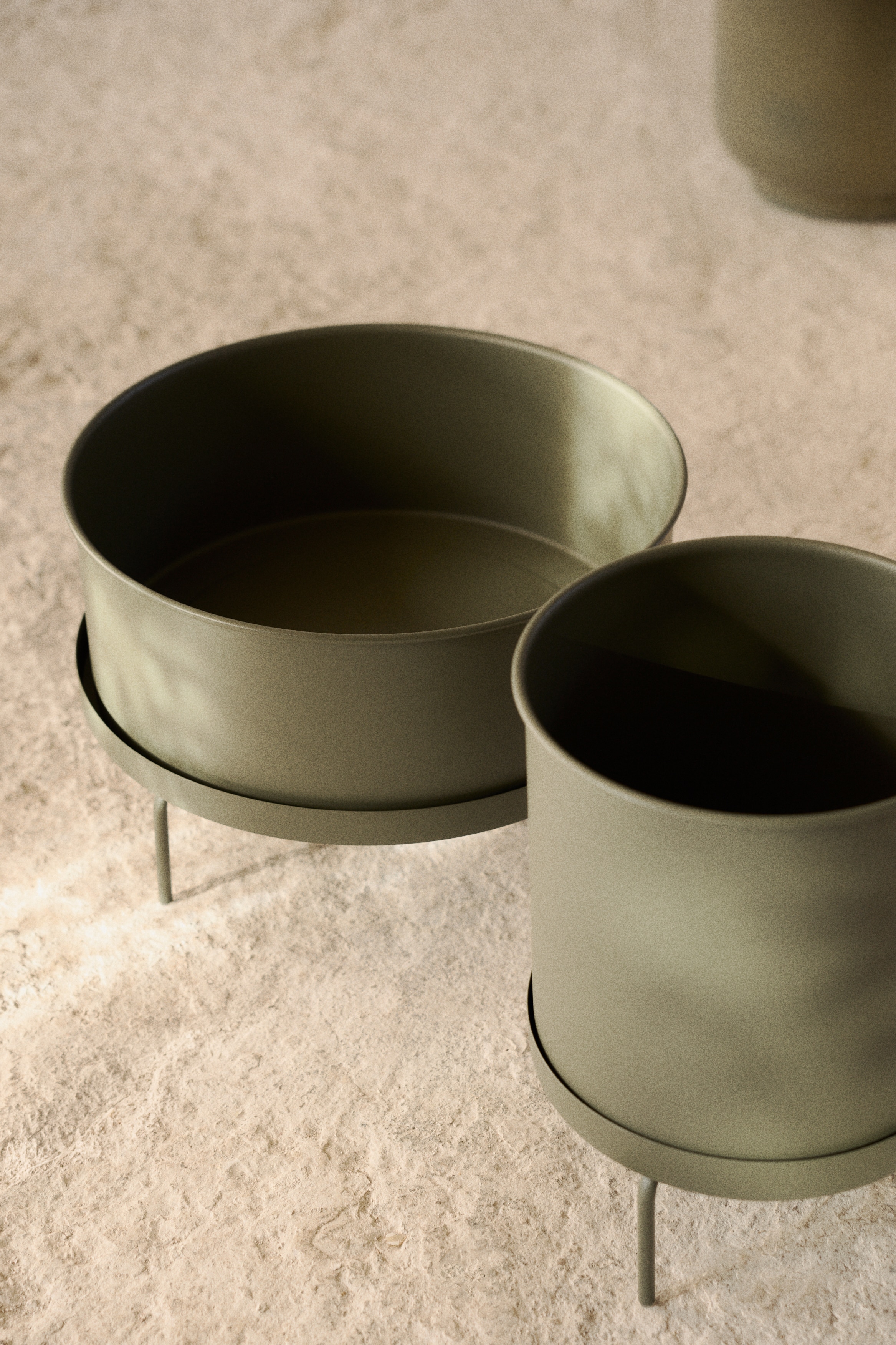Wide Plant Pot with Stand - Olive green/Light beige/Black