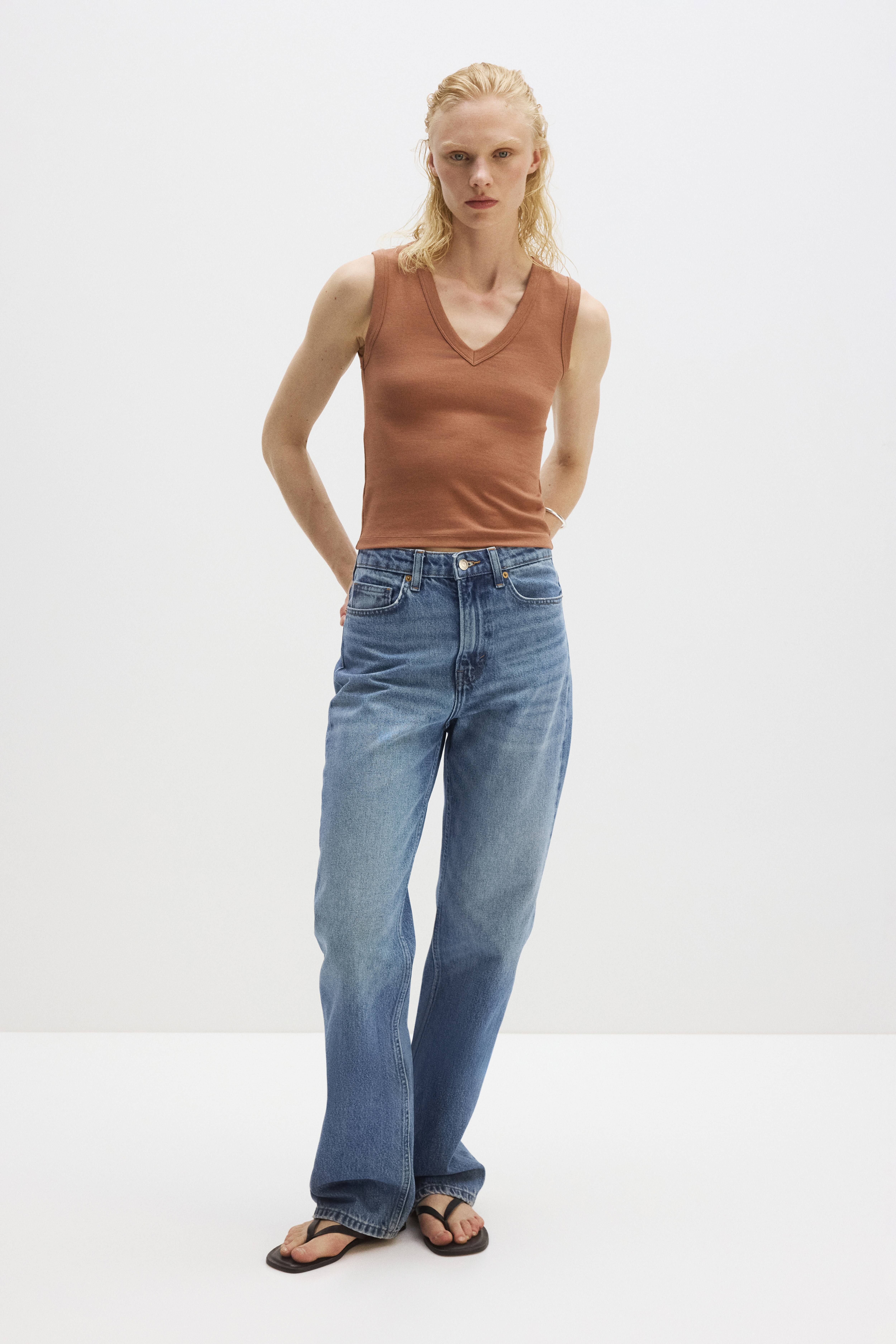 Cooling Slim-Fit Ribbed Tank Top