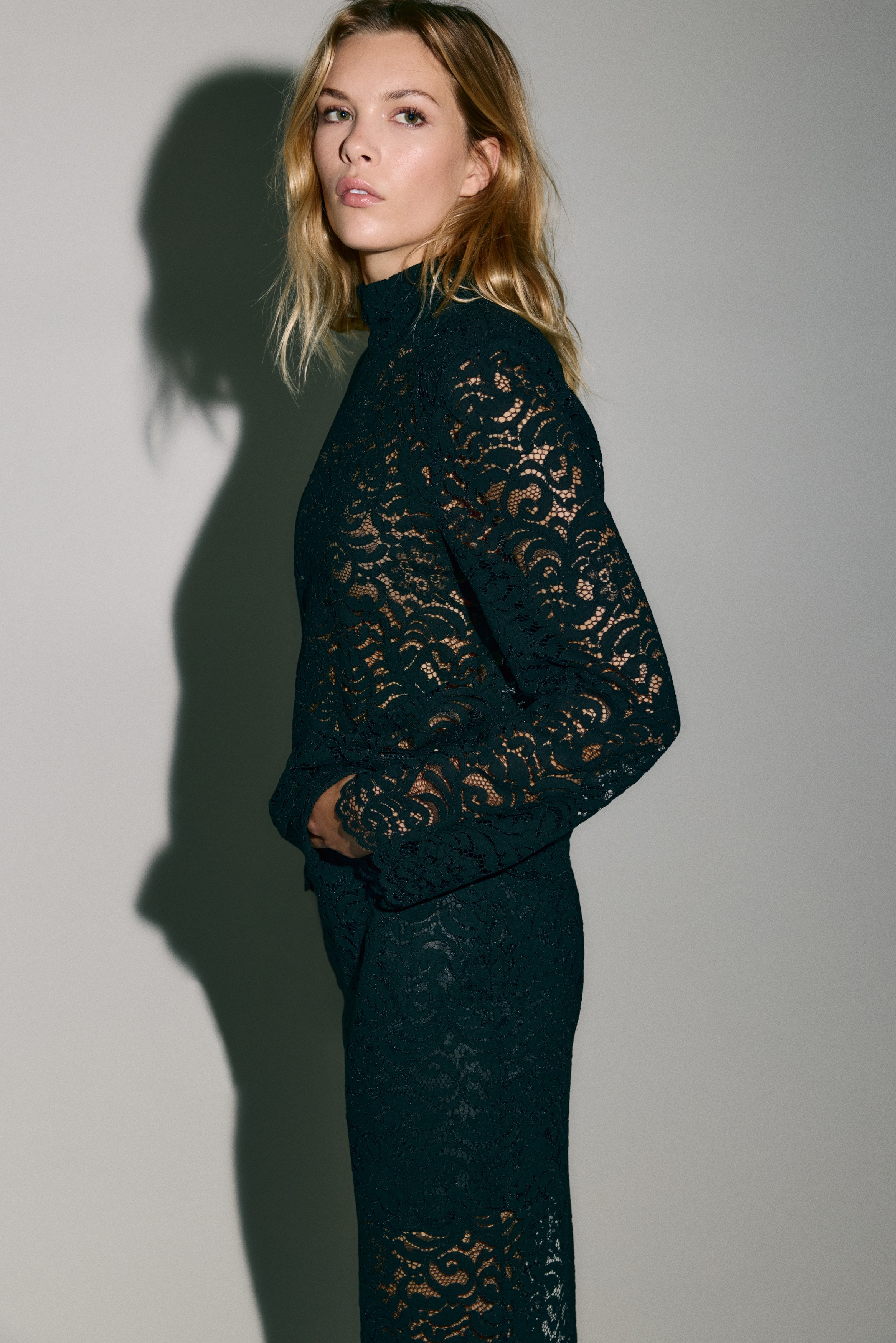 Shoulder-pad lace blouse