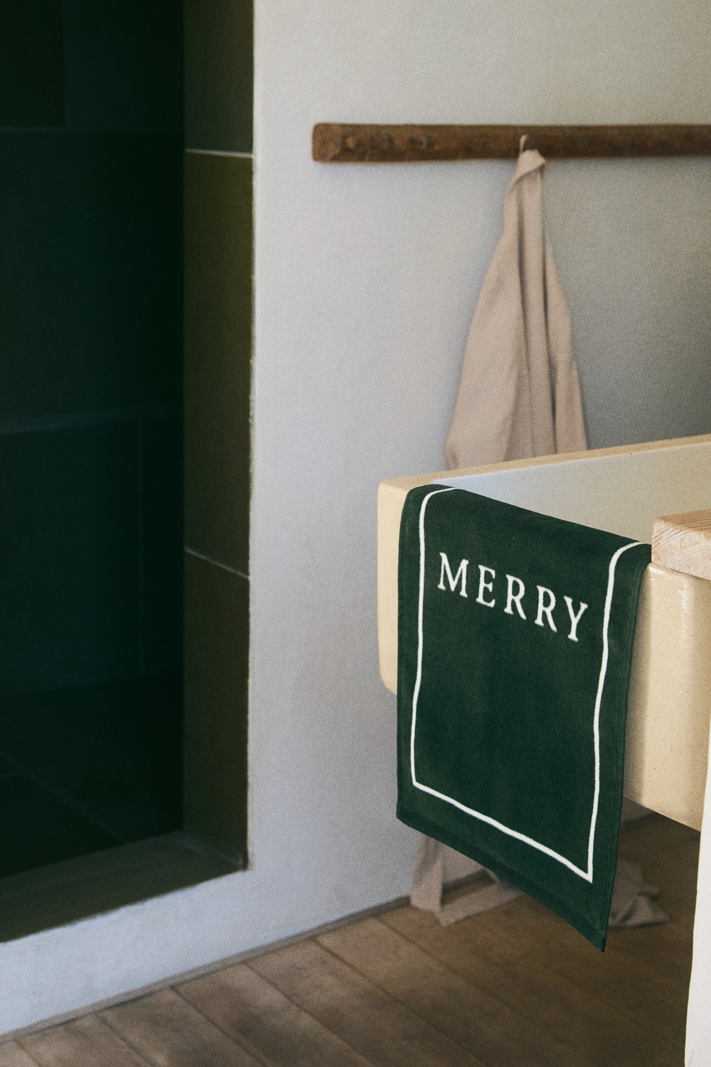 H & M - デザインベロアゲストタオル 2枚セット - グリーン H & M - デザインベロアゲストタオル 2枚セット - グリーン