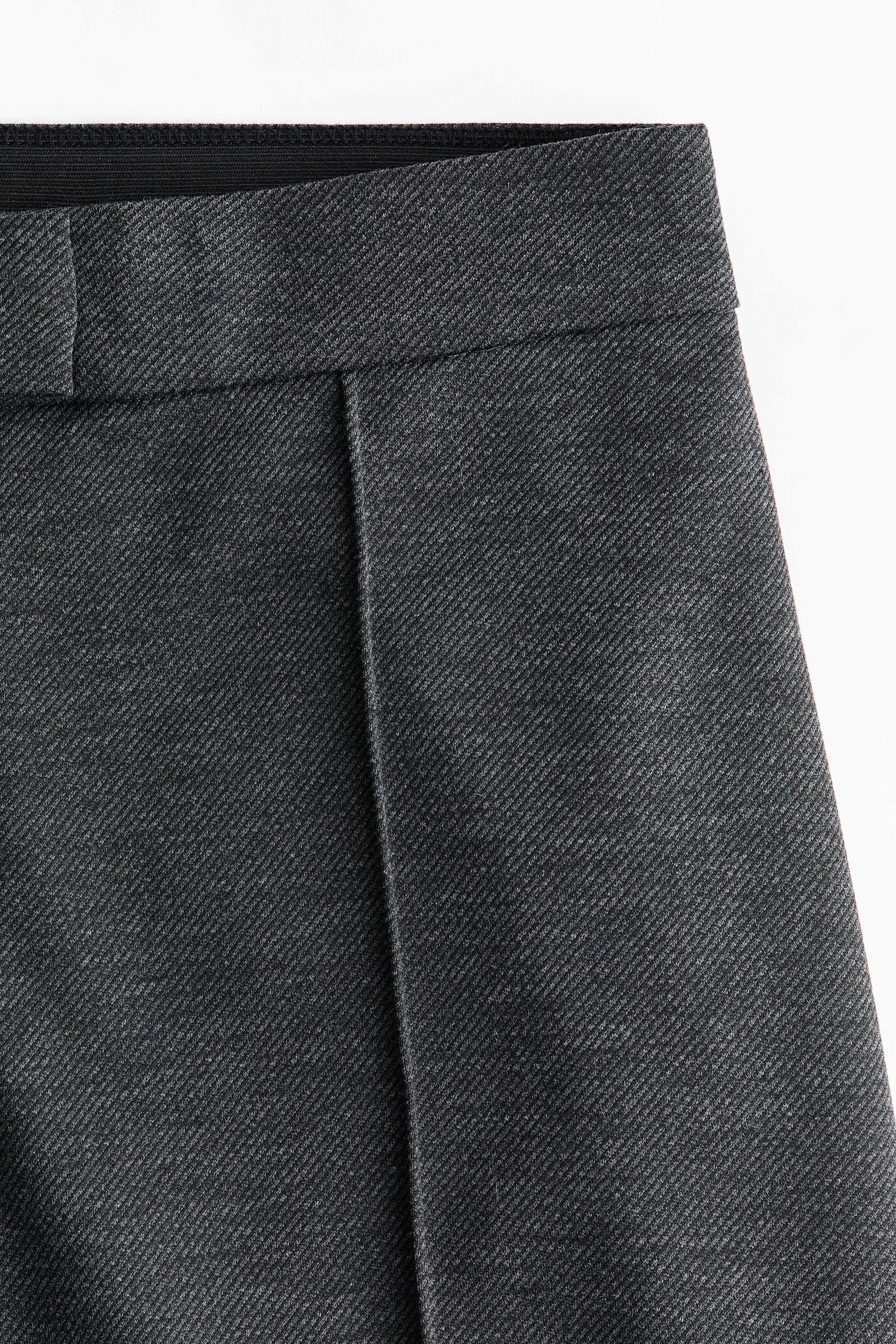 Ampliar la imagen: Pantalón Bootcut con pliegues al frente - Gris oscuro - Ladies | H&M MX 2
