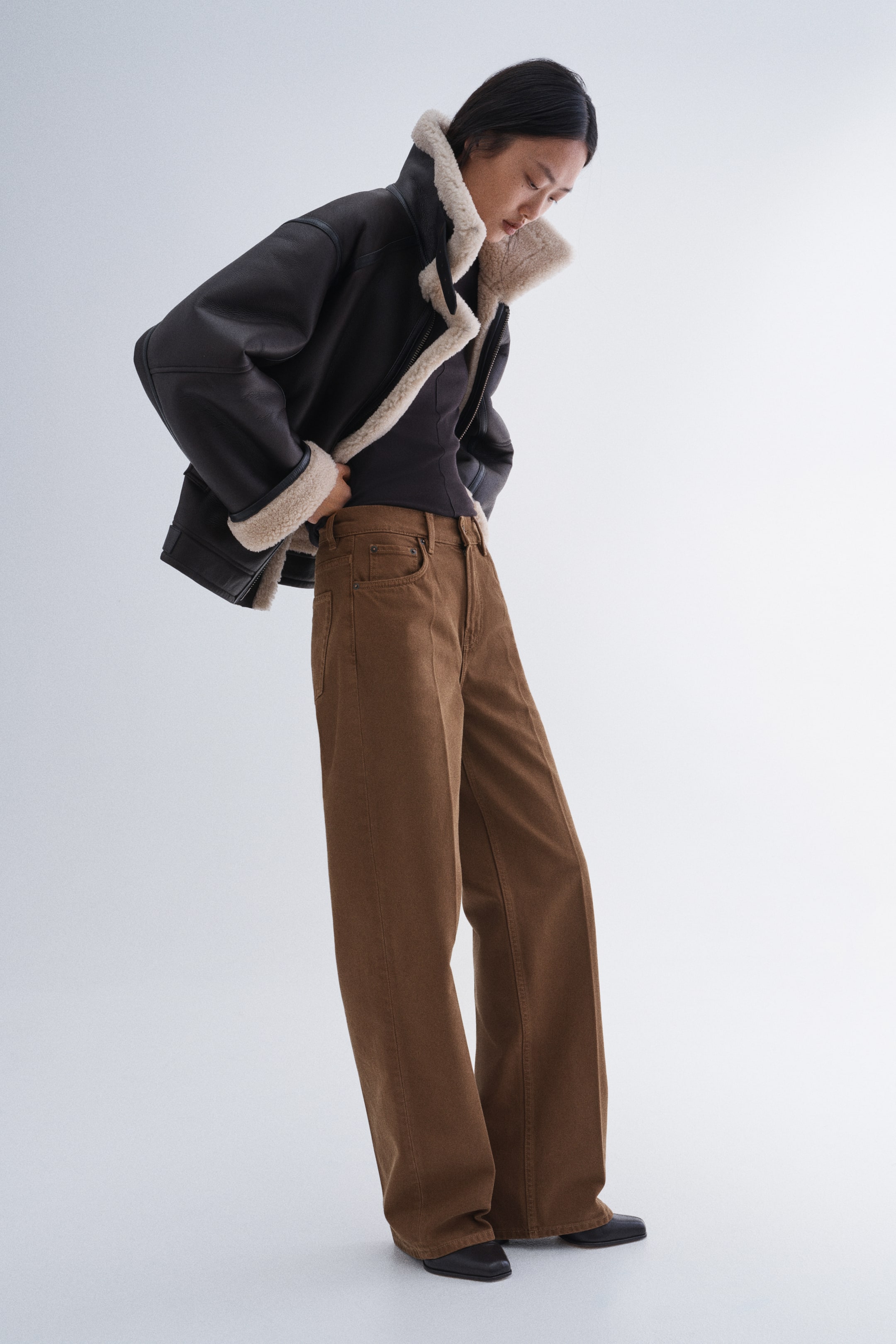 Wide-Leg Creased Jeans