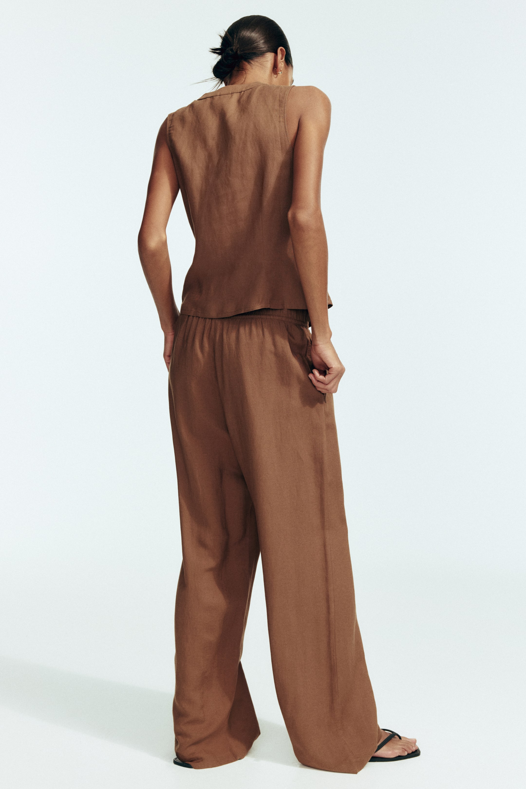 View larger image: Linen-blend trousers - Brown - Ladies | H&M SG 4