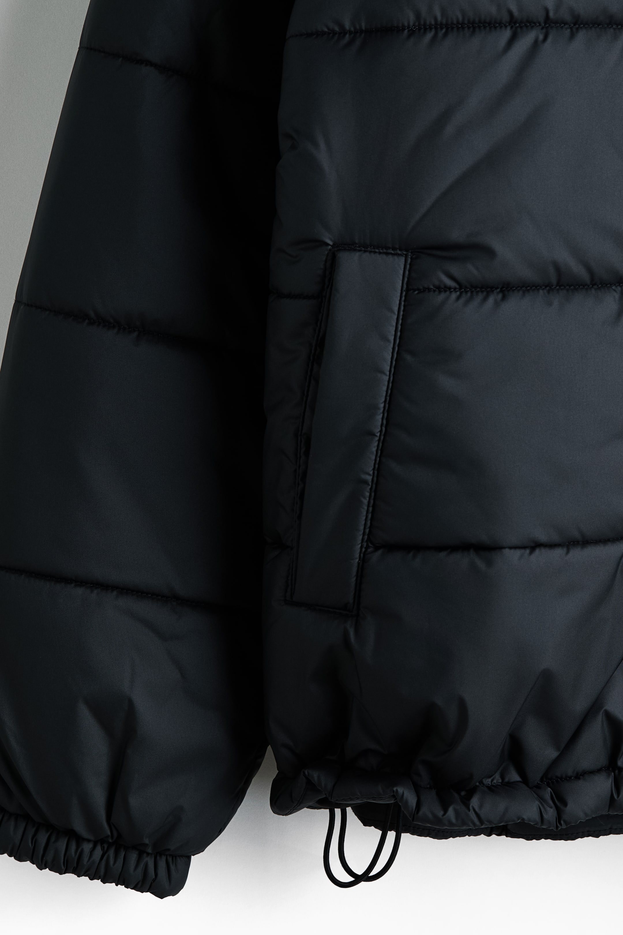 Visa större bild: Mte Hillgate No Hood Puffer - Black Dark - Vans - HERR | H&M SE 2