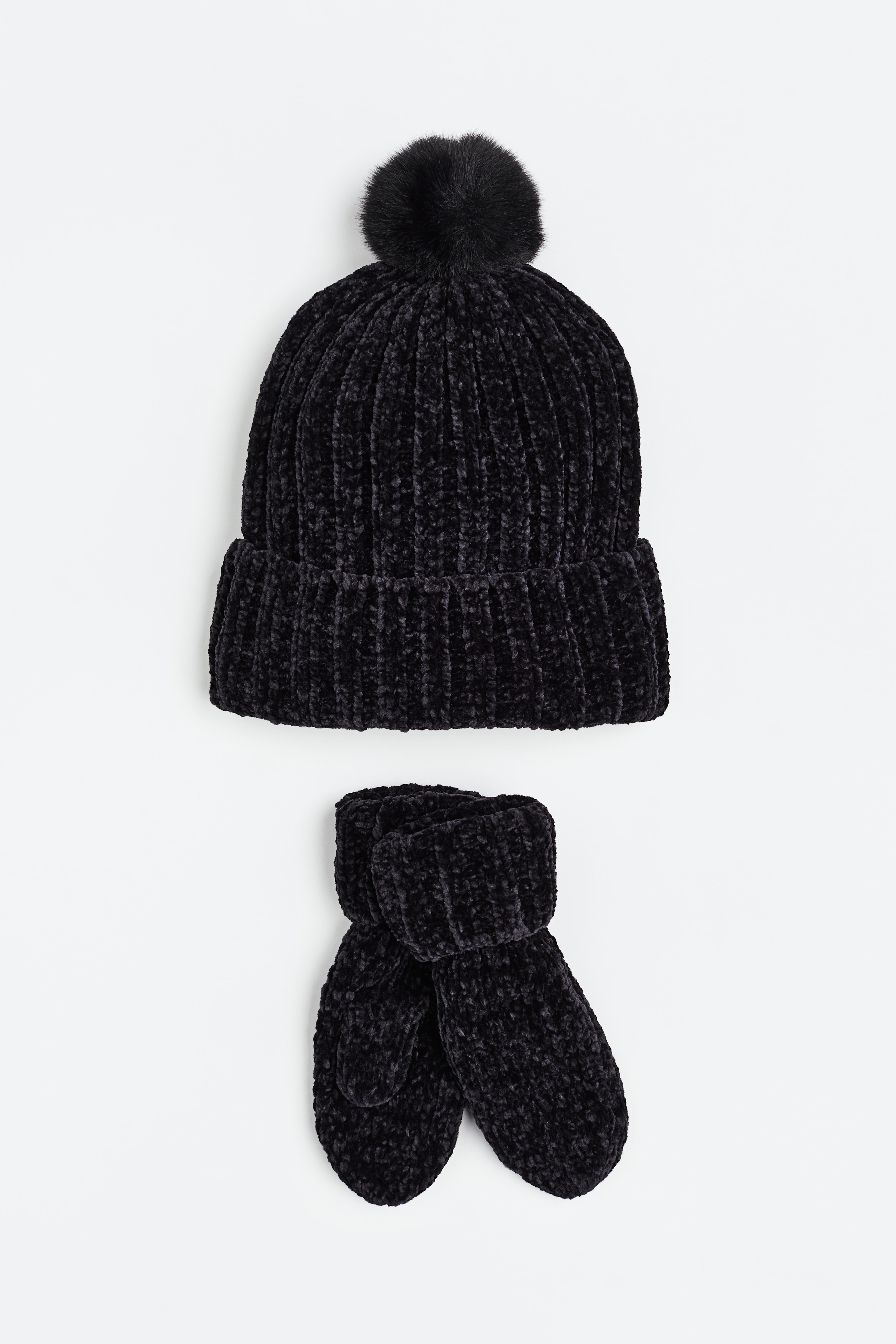 2-piece chenille setModel