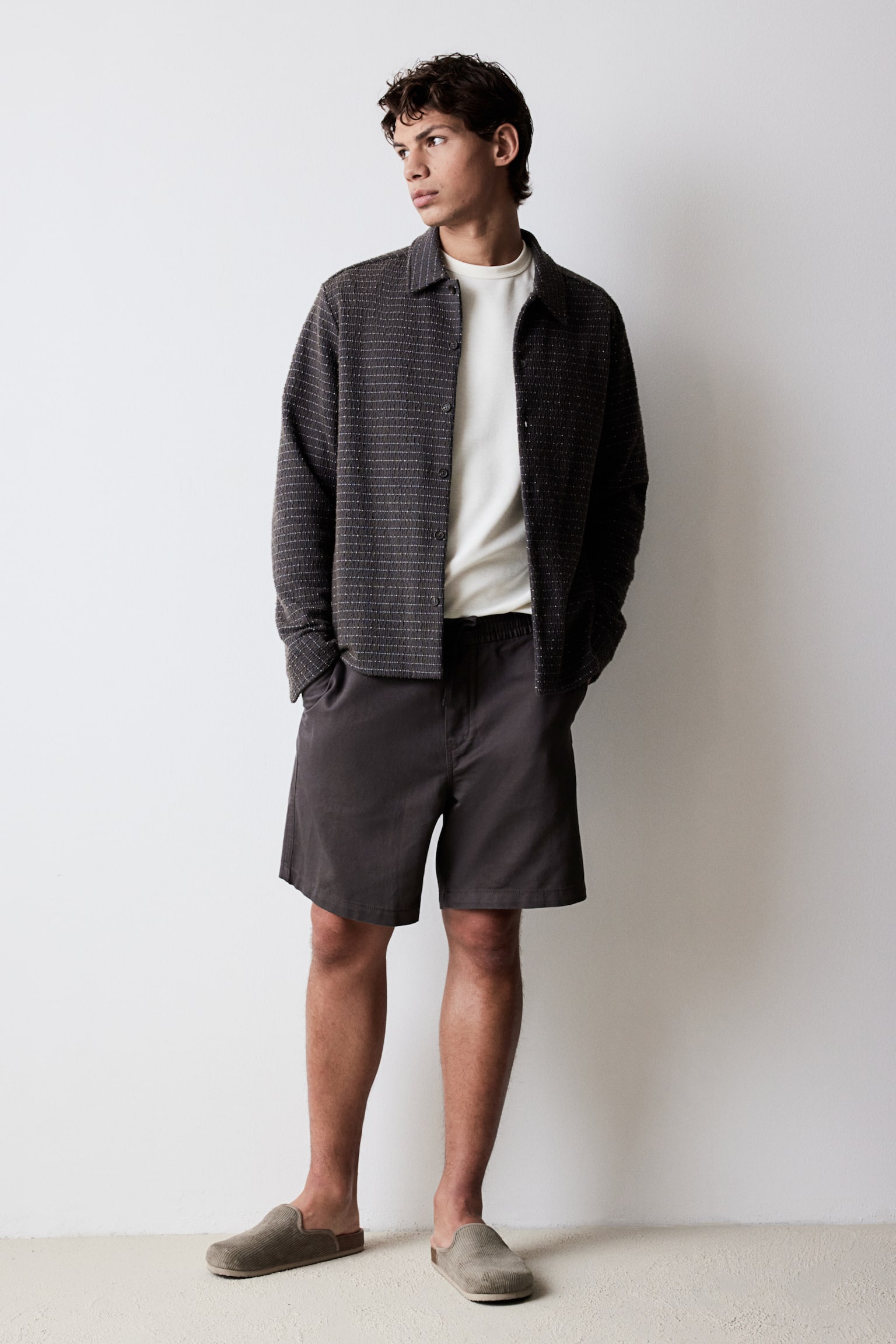 Relaxed Fit Linen-blend shorts - Dark grey/Navy blue/Cream - 1