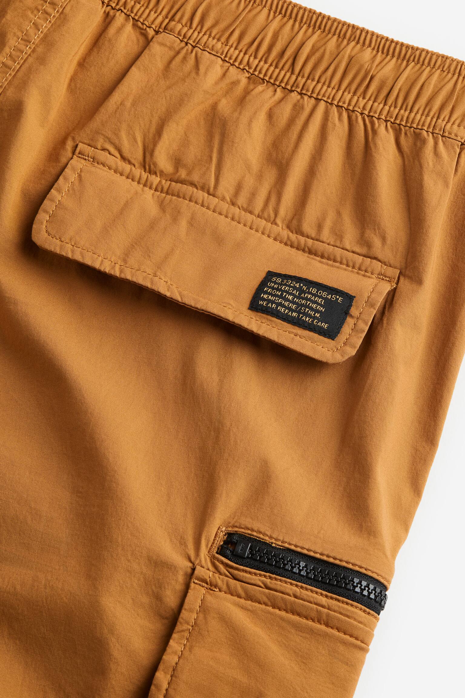 Regular Fit Knee Length Cargo Shorts - Rust orange/Khaki green/Black - 2