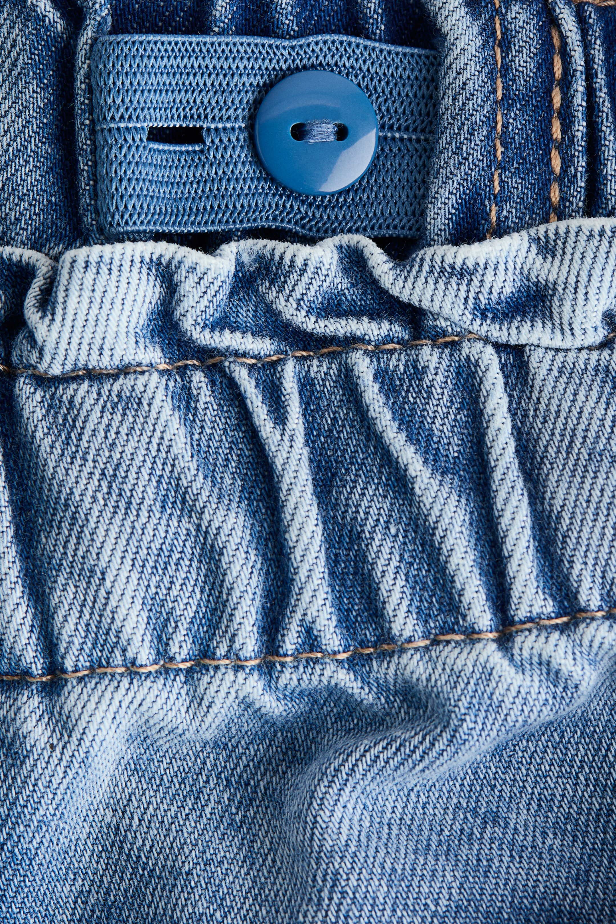 Jean jambes larges sur taille élastique