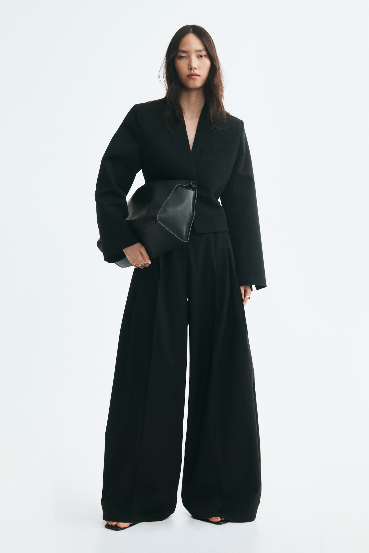 Женская укороченная куртка H&M с ремнём, цвет: Чёрный — фото 4