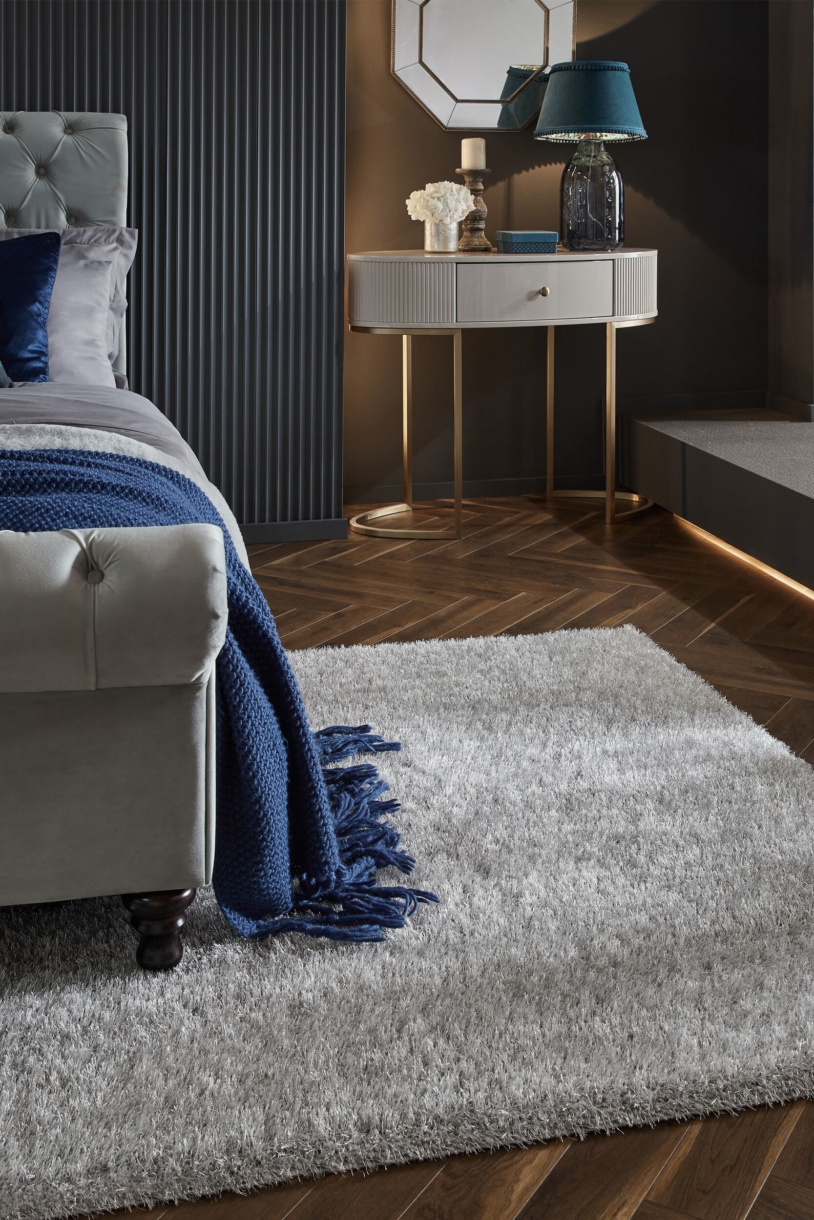 Pörröinen Velvet-kierrätysmatto - Vaaleanharmaa/Ruskeanharmaa/Norsunluunvalkoinen