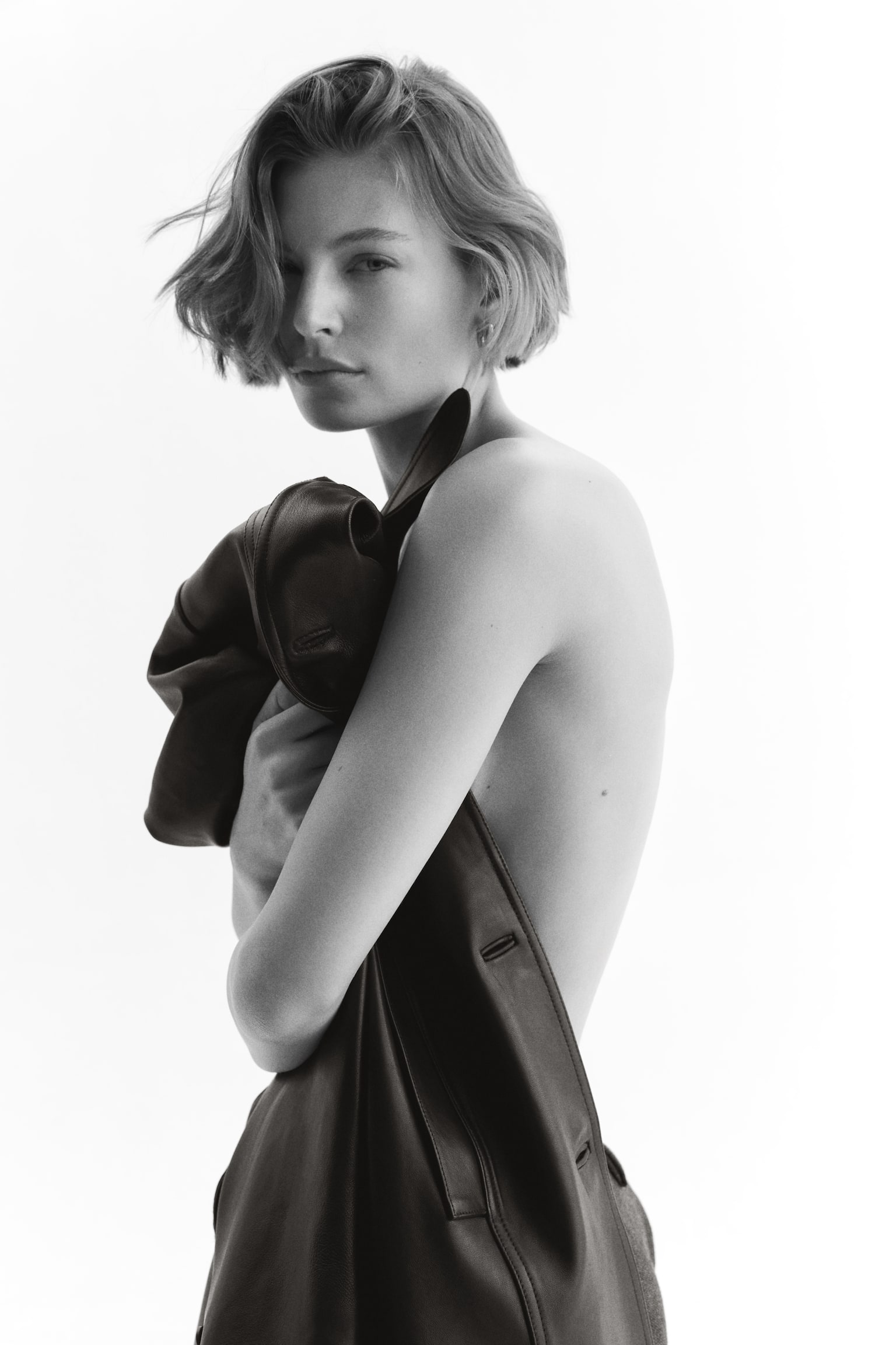 Шкіряне пальто із зав’язуваним паском - Чорний - 6