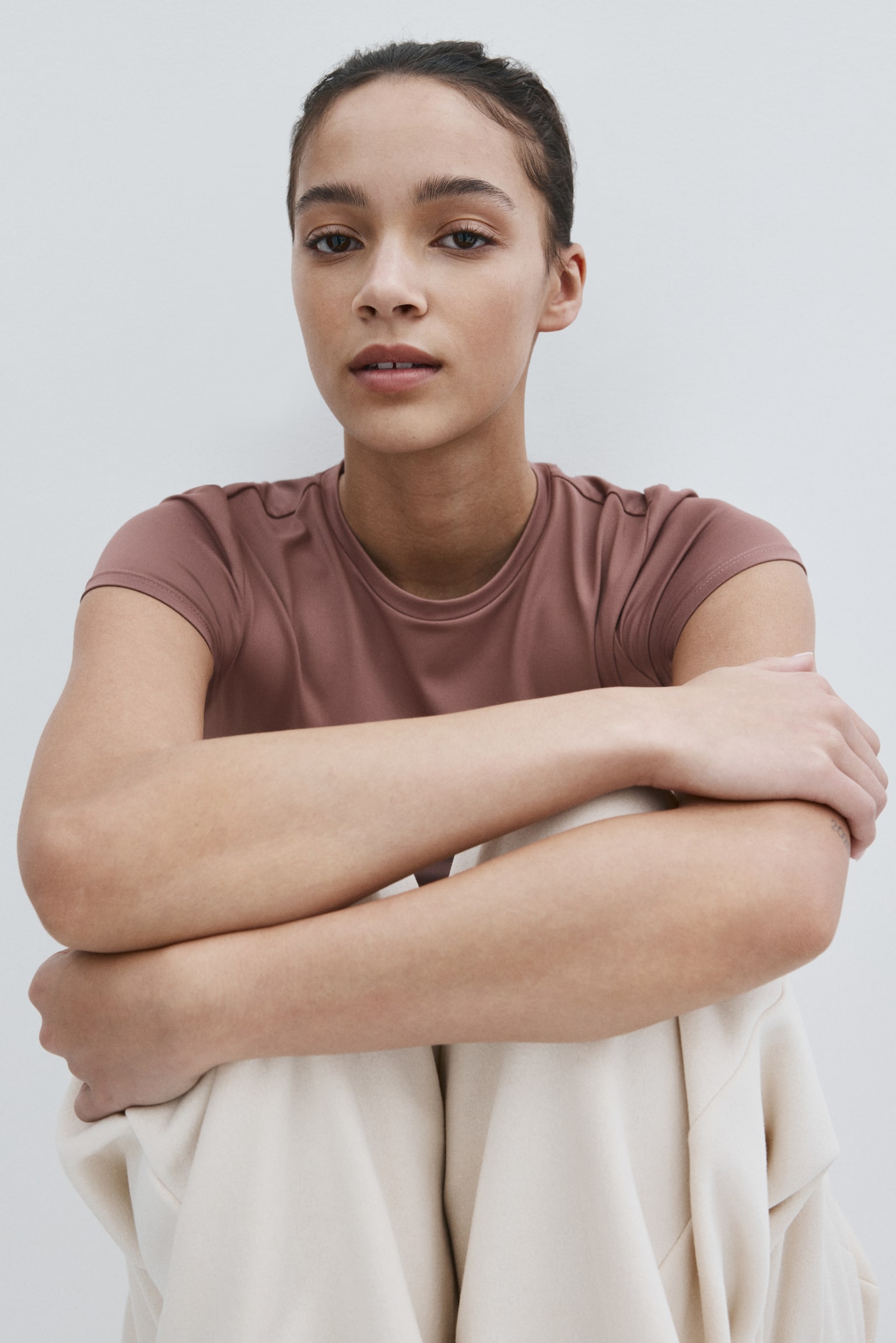 Fitted Microfiber T-shirt - Dusty pink/Dark brown/Black/White/Dark green - 4