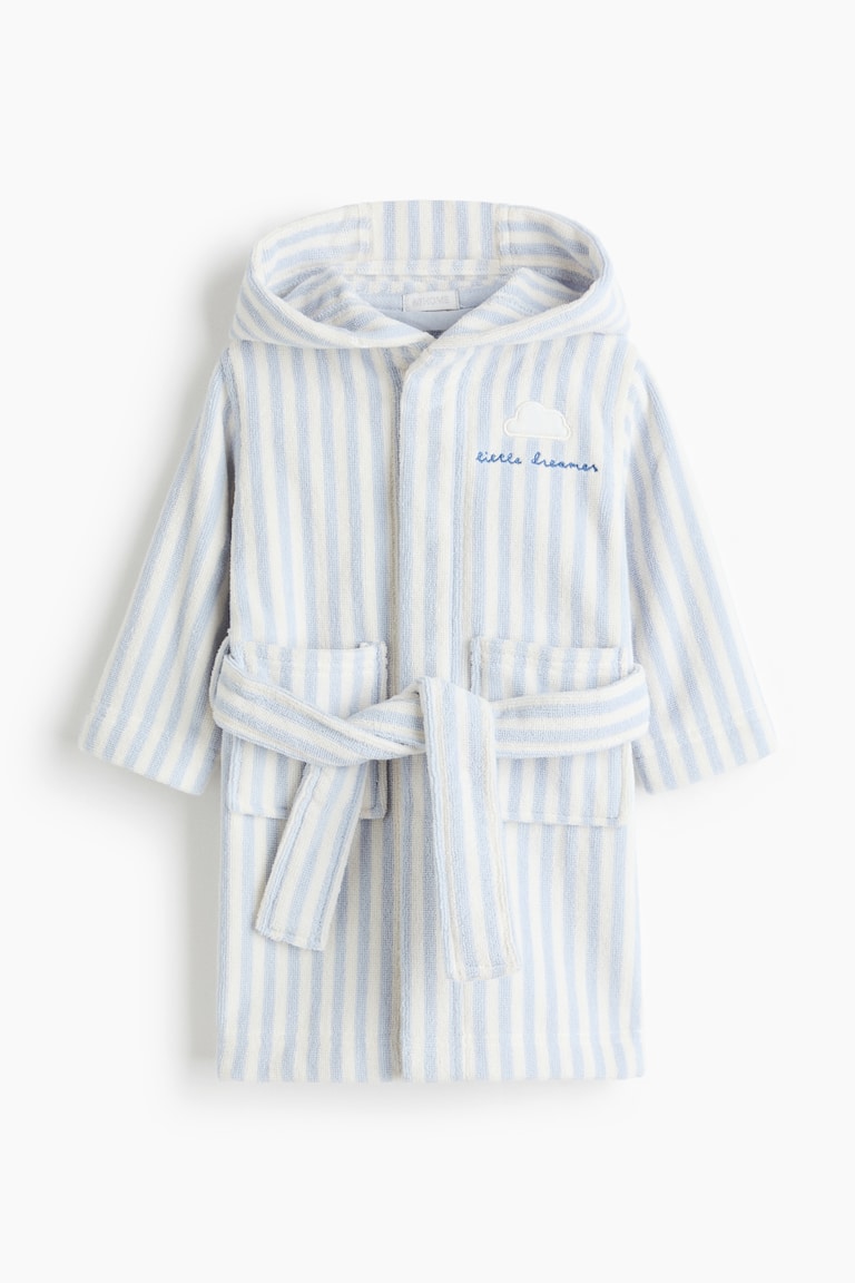 Bademantil za bebe s vezenim detaljem