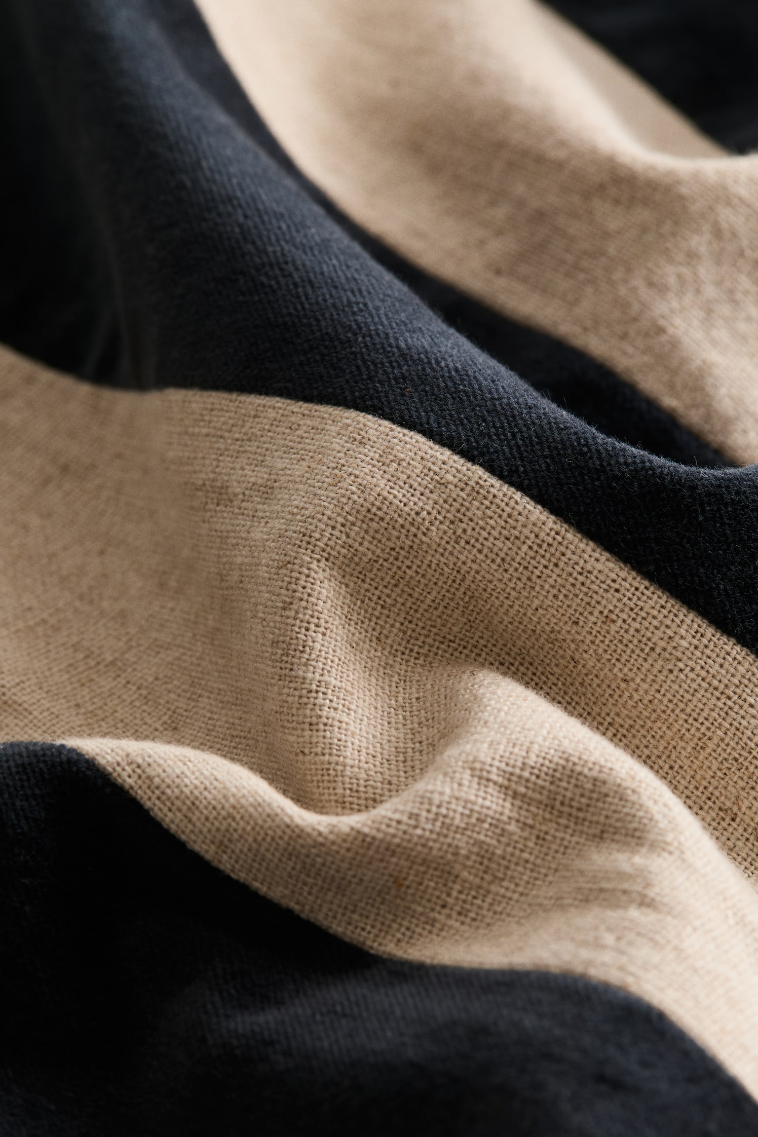 Декоративна калъфка от ленена смес - Светлобежов/Черен, райета/Светлозелен/Бежов, райета/Светлобежов/Кафяв, райета/Жълт/Бежов, райета/Светлорозов/Бежов, райета - 4