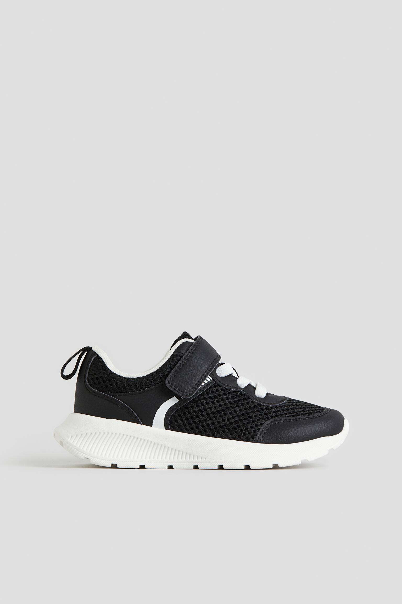 Lightweight Sole Sneakers - Black - 2