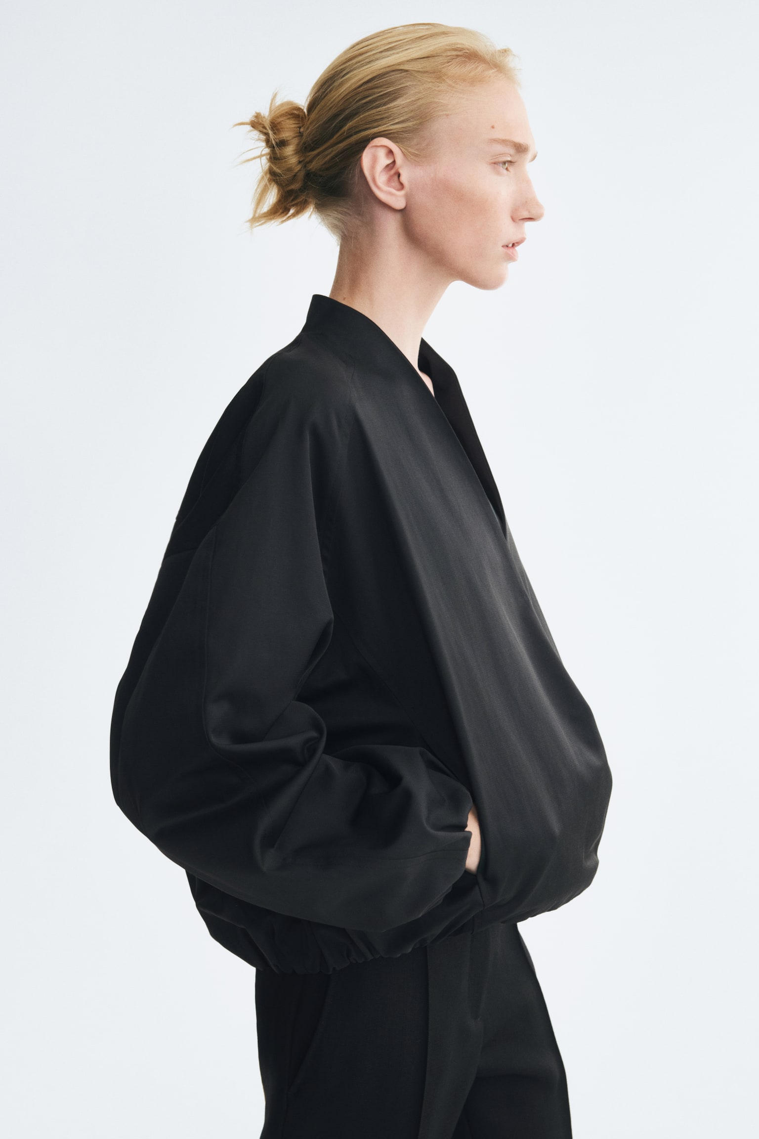 Женская куртка H&M Balloon-Sleeved Wrap, цвет: Чёрный — фото 4
