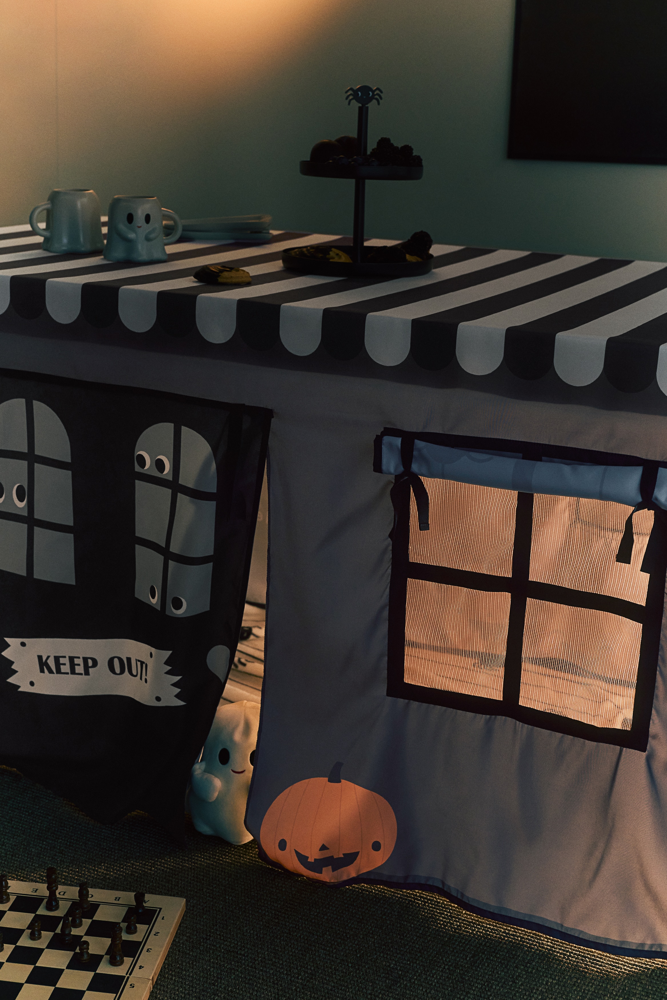 Table Tent - Dark gray/Keep Out!