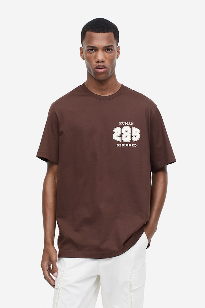 T-Shirt mit Print Regular Fit - Braun/285/Weiß/Anywhere - 1