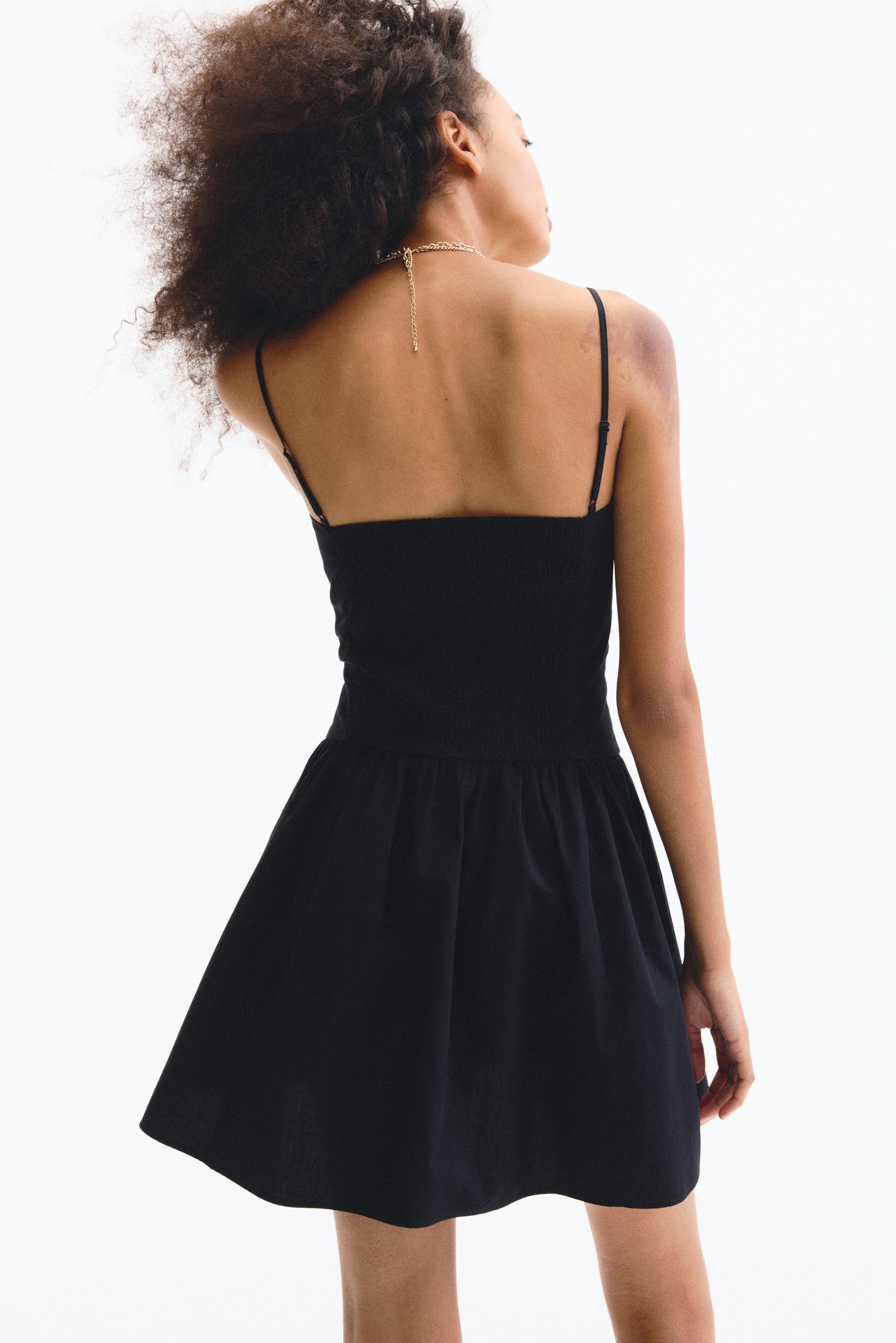 Robe à bretelles fines en coton avec jupe évasée