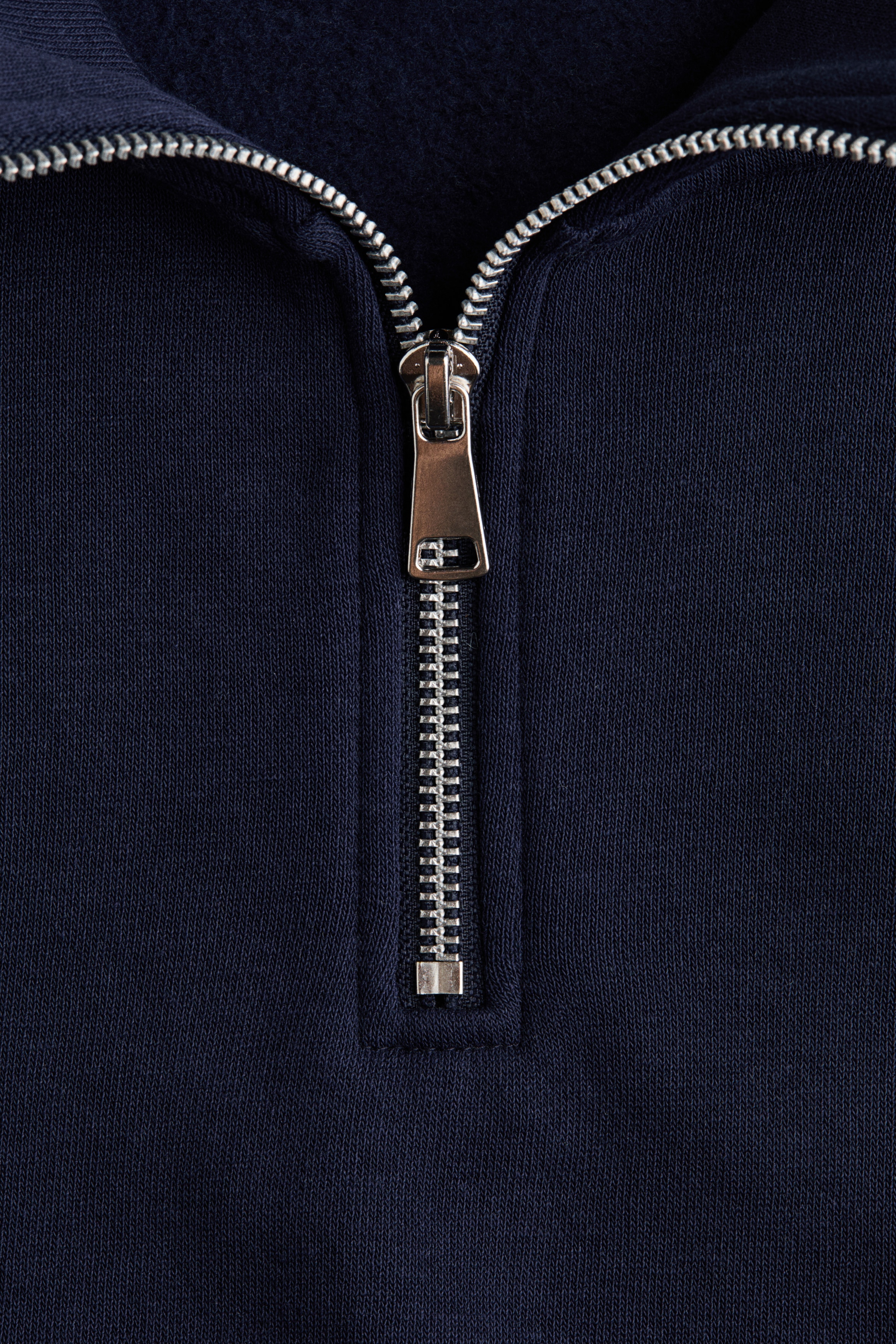 Zip-top sweatshirt