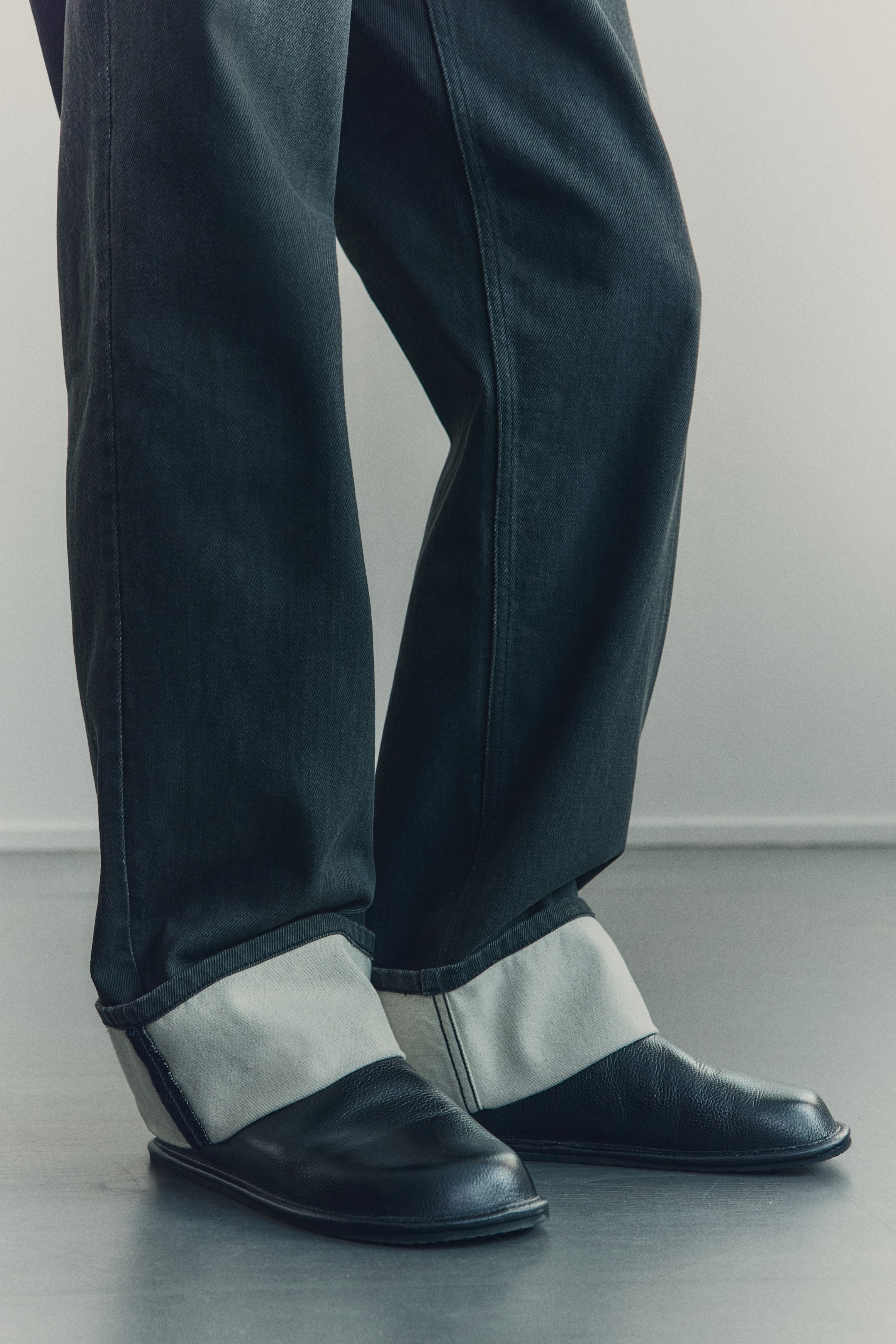 View larger image: Straight Regular Jeans - Black - Men | H&M US 4