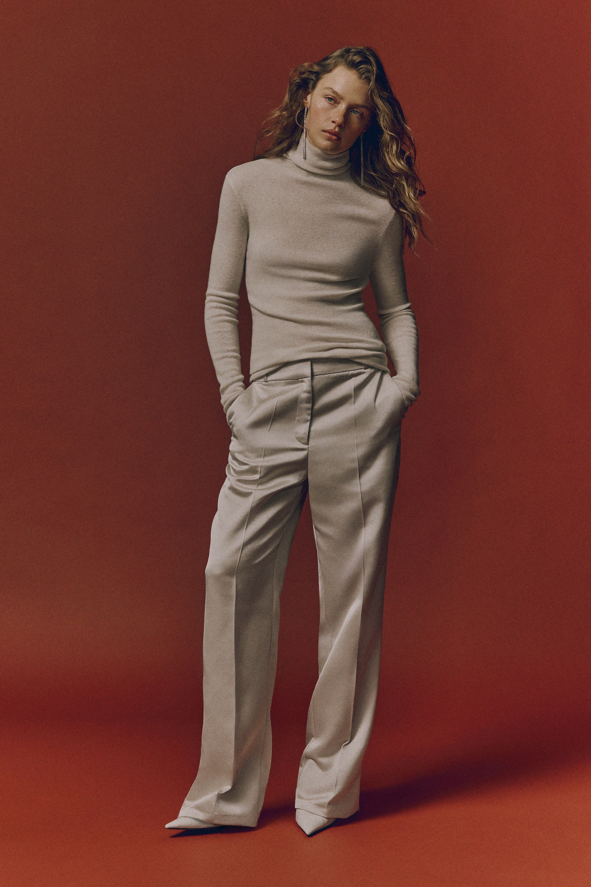 Pantaloni eleganti a vita alta - Crema/Nero/Rosso scuro/Bianco