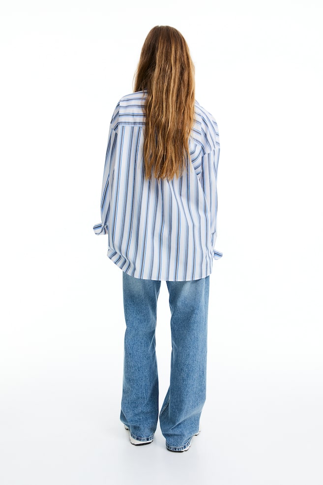 Oversized skjorte i poplin - Hvit/Stripet/Sort/Hvit/Lys blå/Stripet/dc - 3