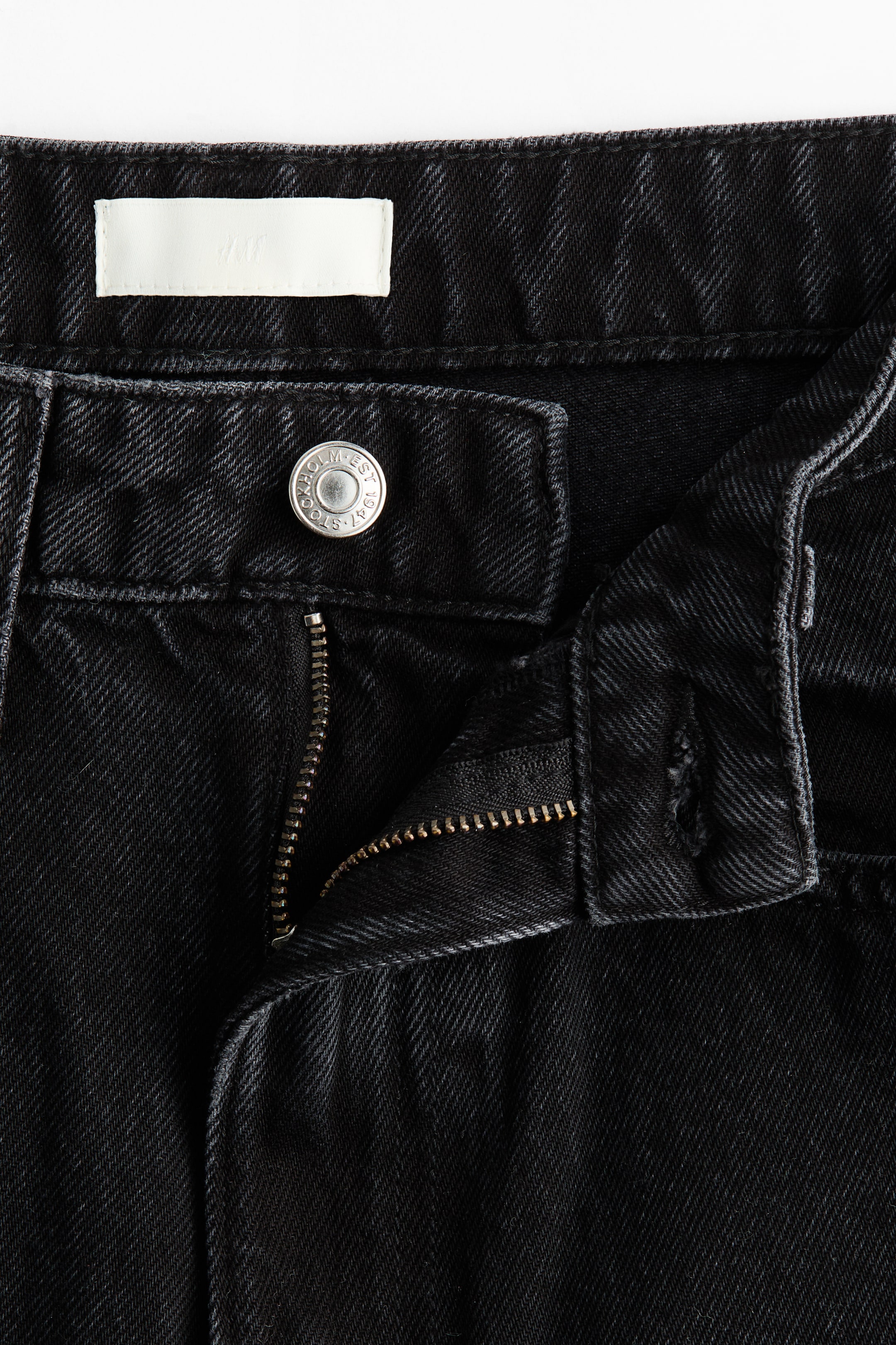 Barrel-Leg High-Waist Jeans