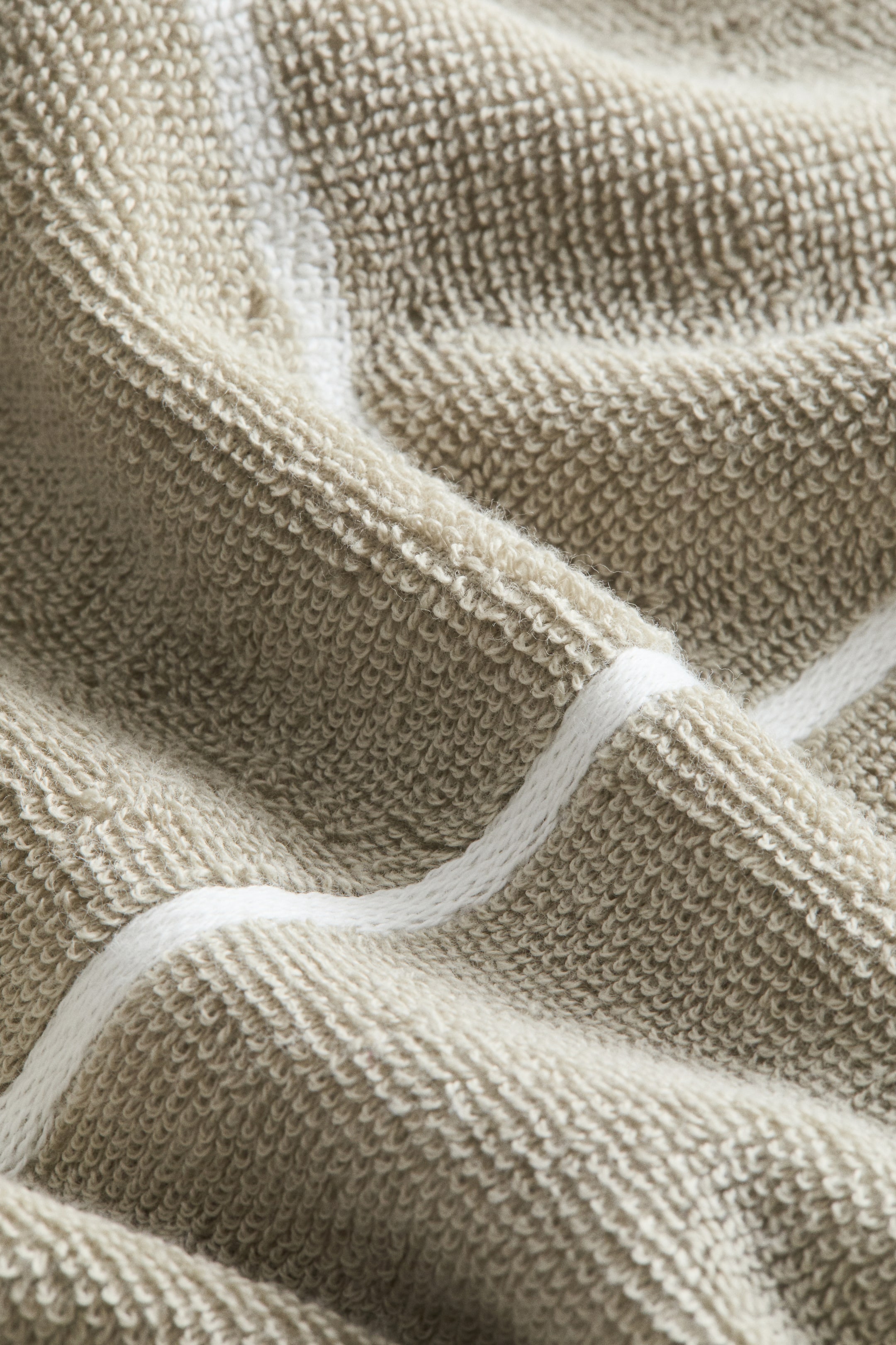 Serviette de bain à motif quadrillé