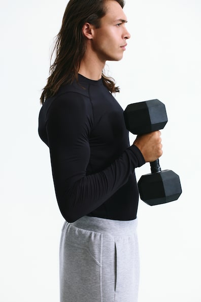 Compression Fit スポーツトップス DryMove™