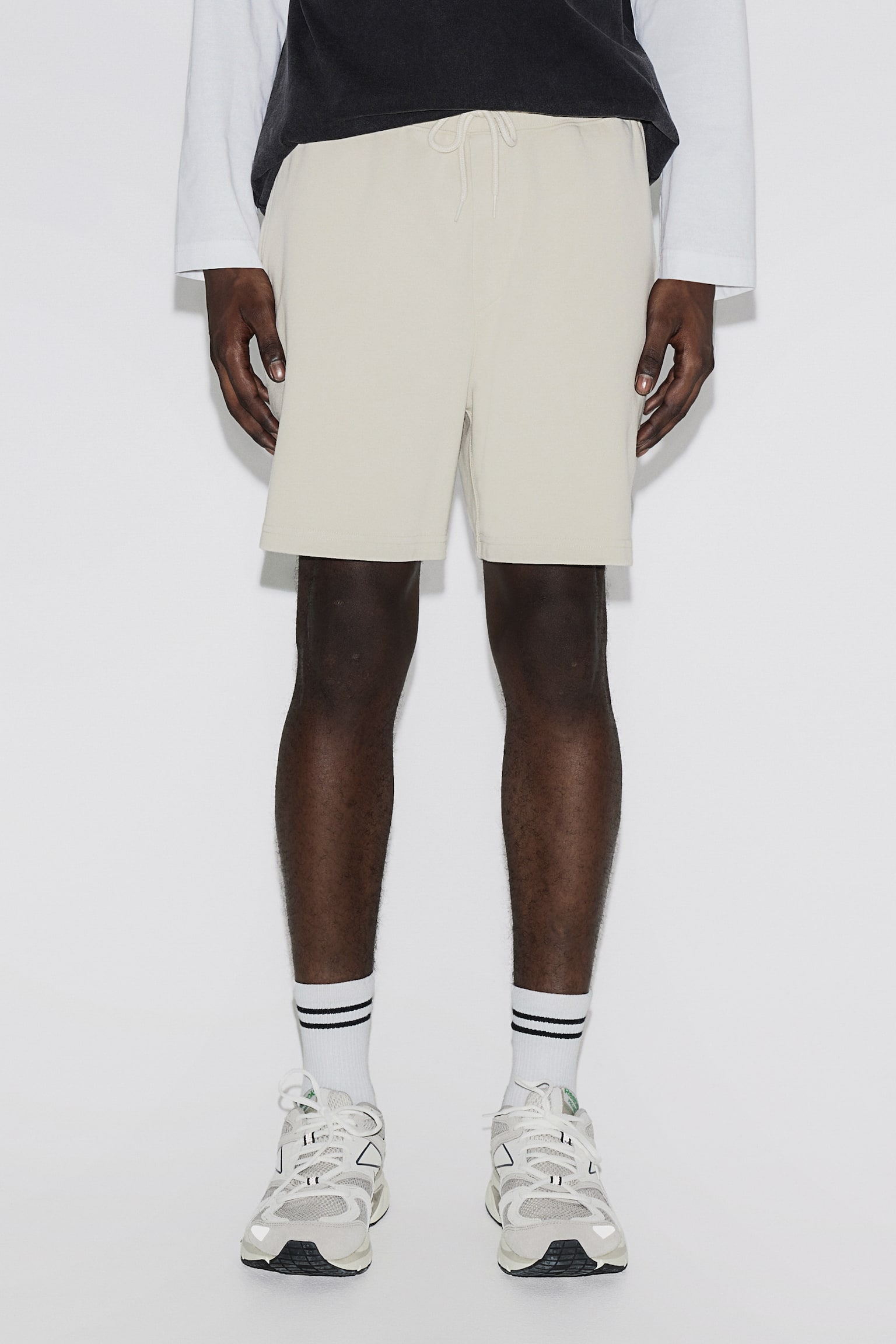 Loose Fit Jersey shorts - Light beige/Black - 3