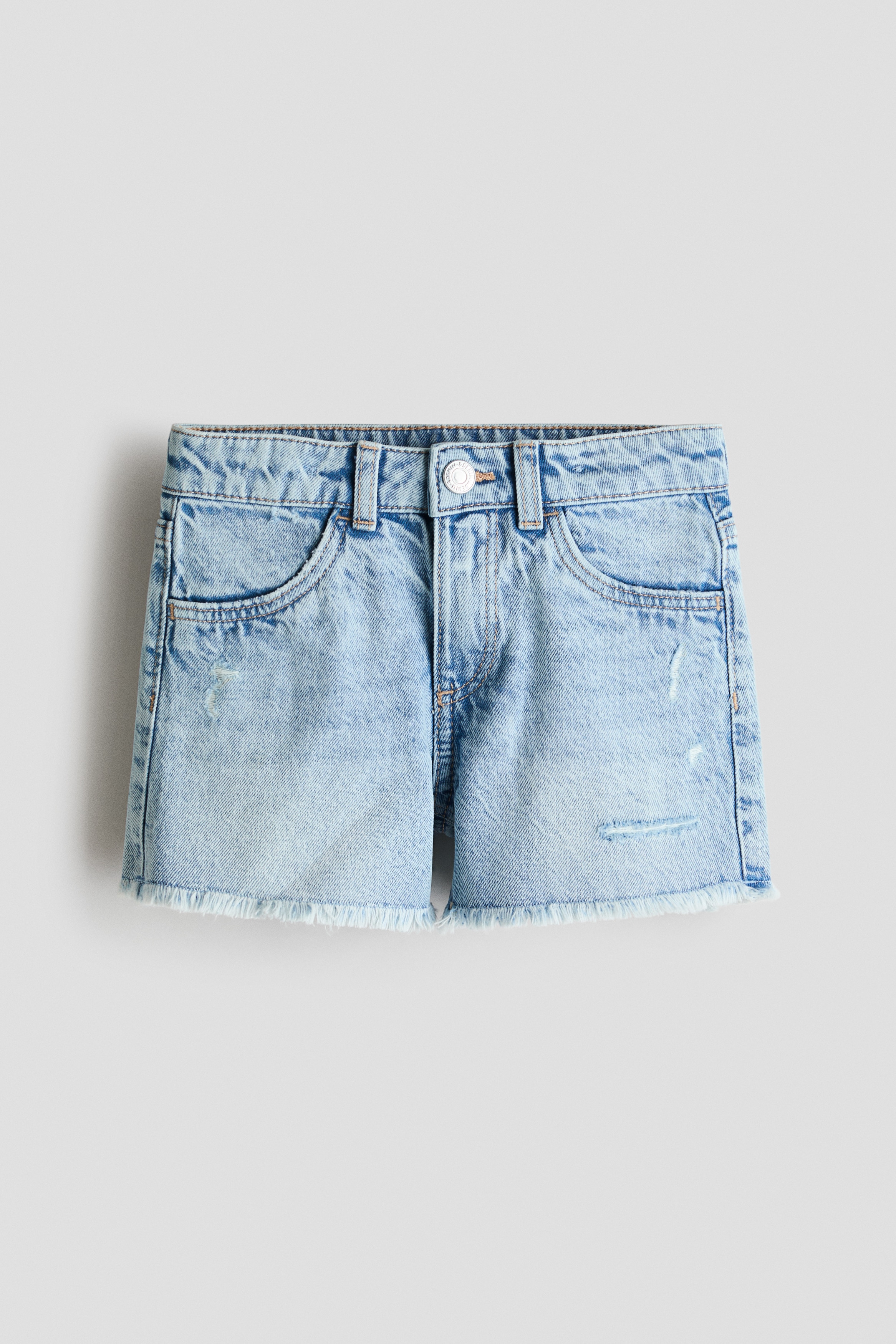 Denimshorts mit Fransenkanten