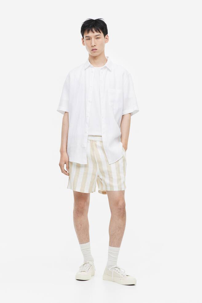 Regular Fit Linen shorts - Light beige/White striped/Light beige/White/Dark yellow - 1