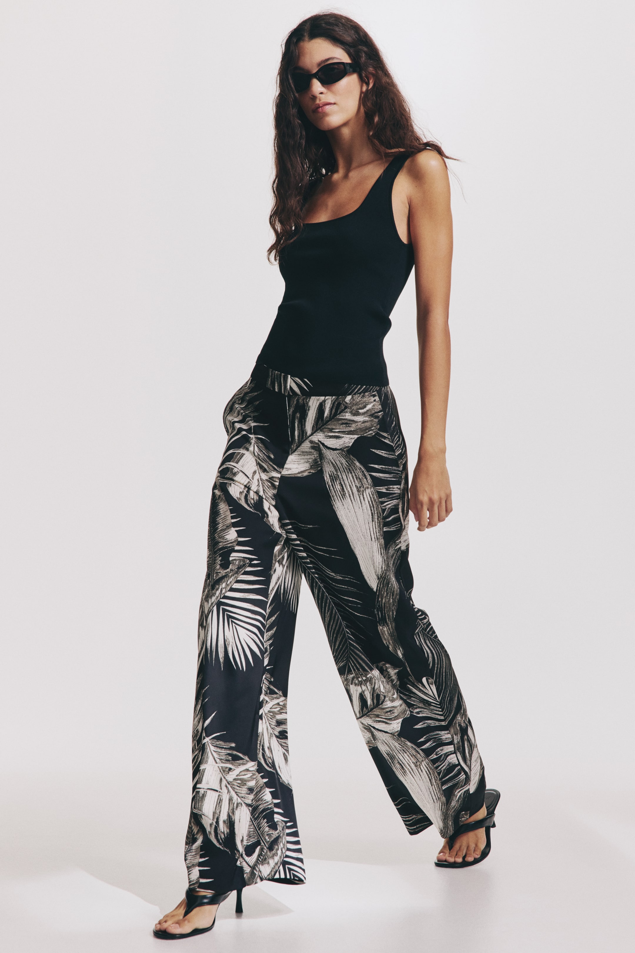 查看大圖: 修身寬管褲 - 黑色/印花 - Ladies | H&M HK 4