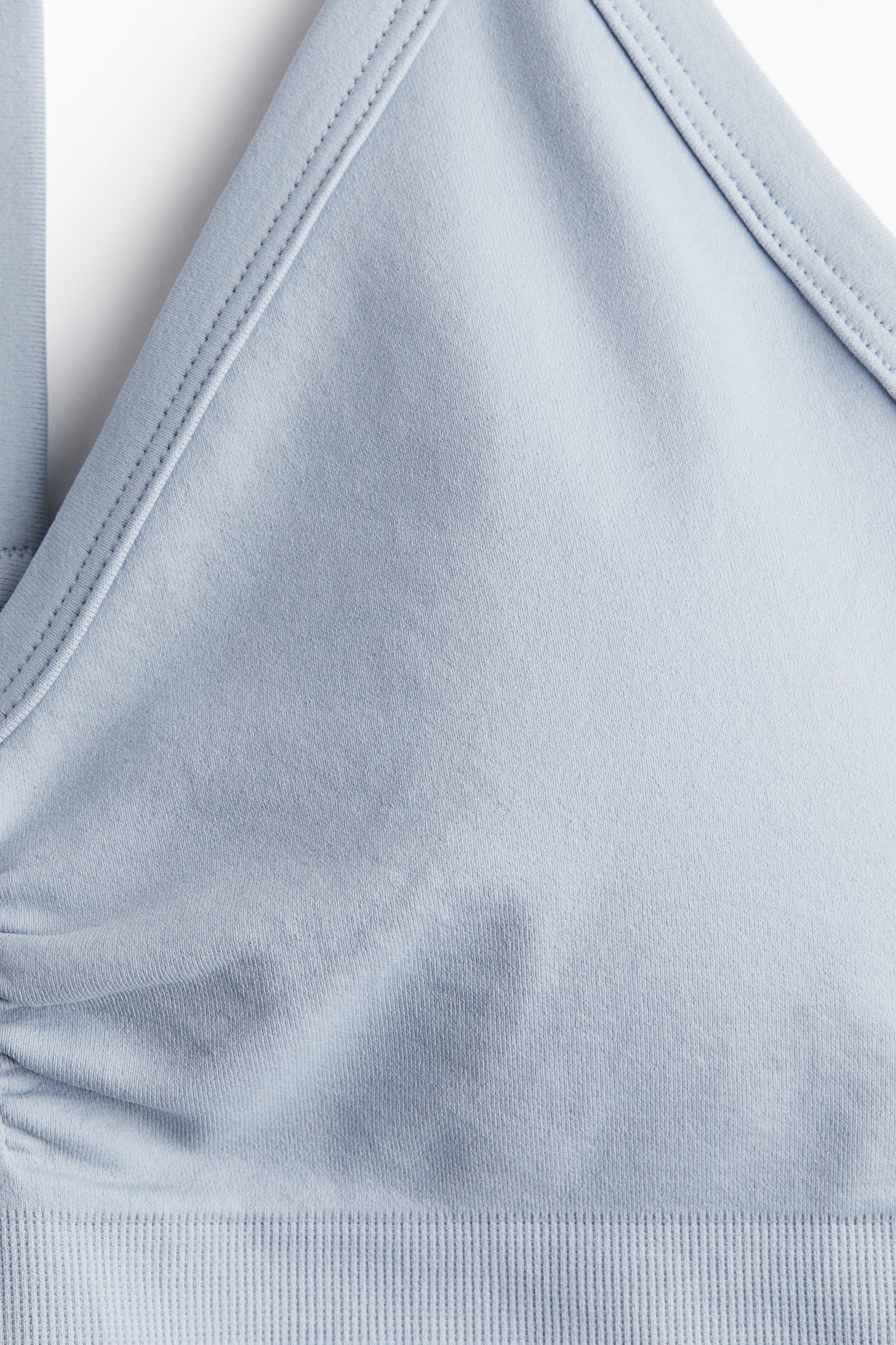 Seamless Medium Support Sports bra with DryMove™