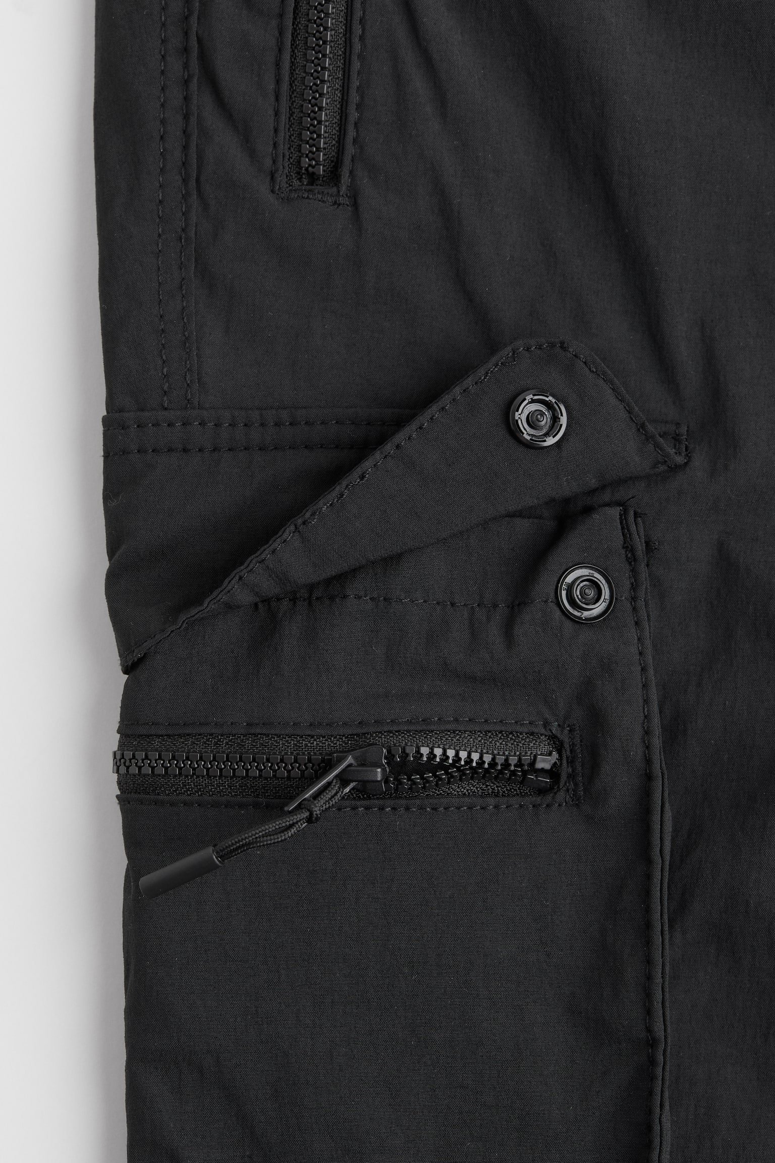 Skinny Fit Nylon cargo joggers - Black - 3