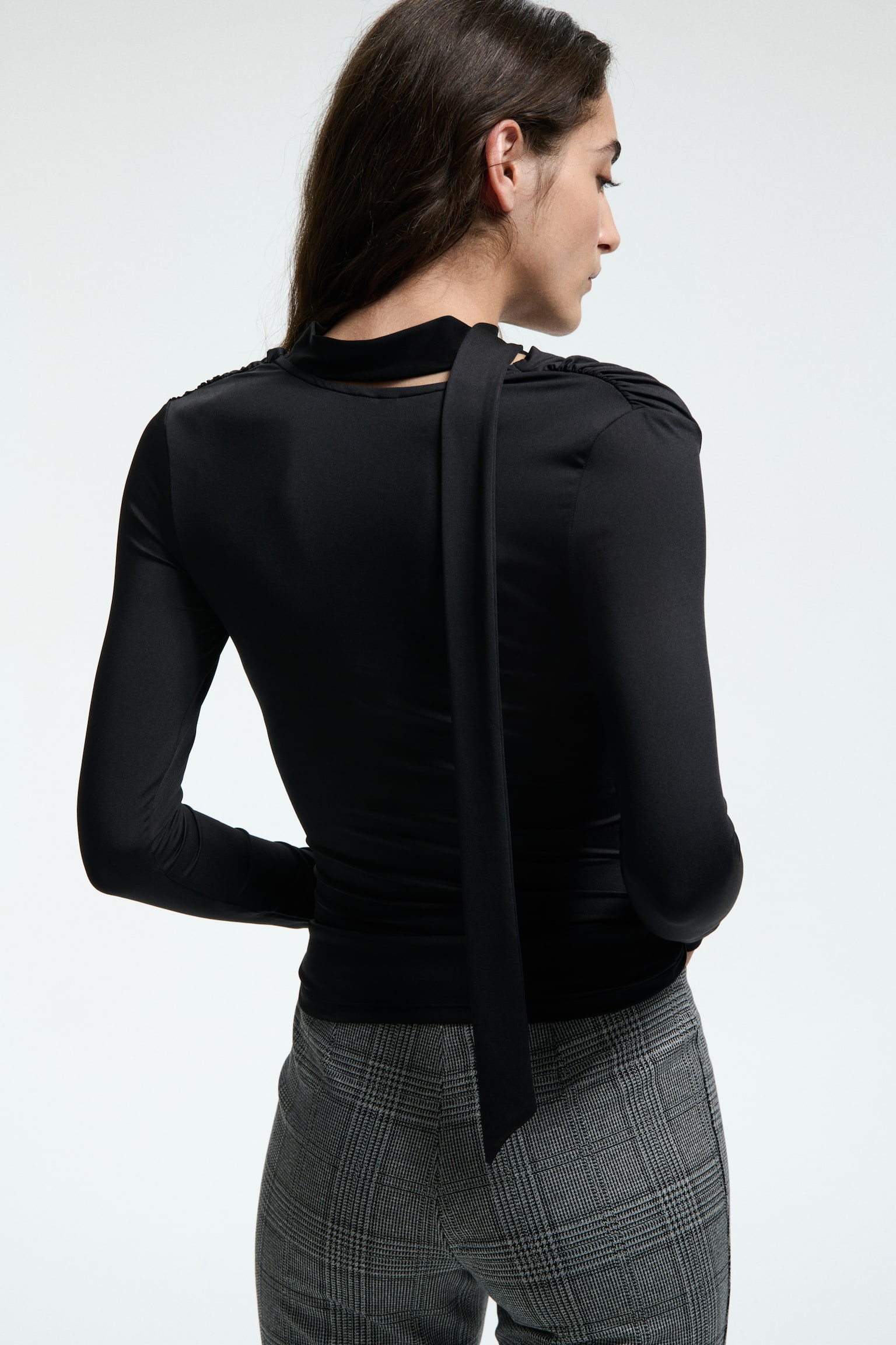 Áo có khăn quàng cổ - Màu đen/Màu đen/Chấm bi/Màu xám - 3