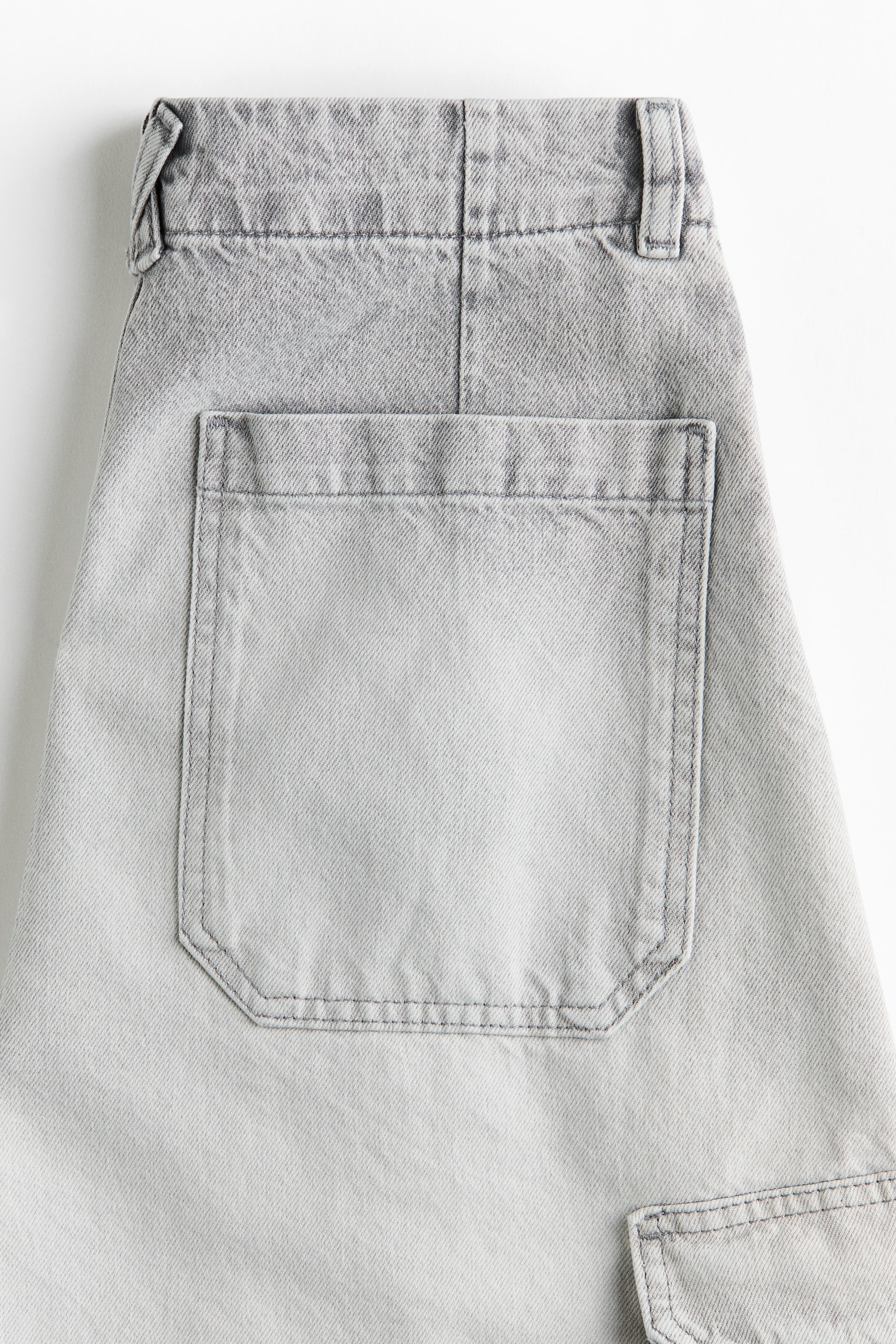 Regular-Waist Barrel-Leg Ankle Jeans