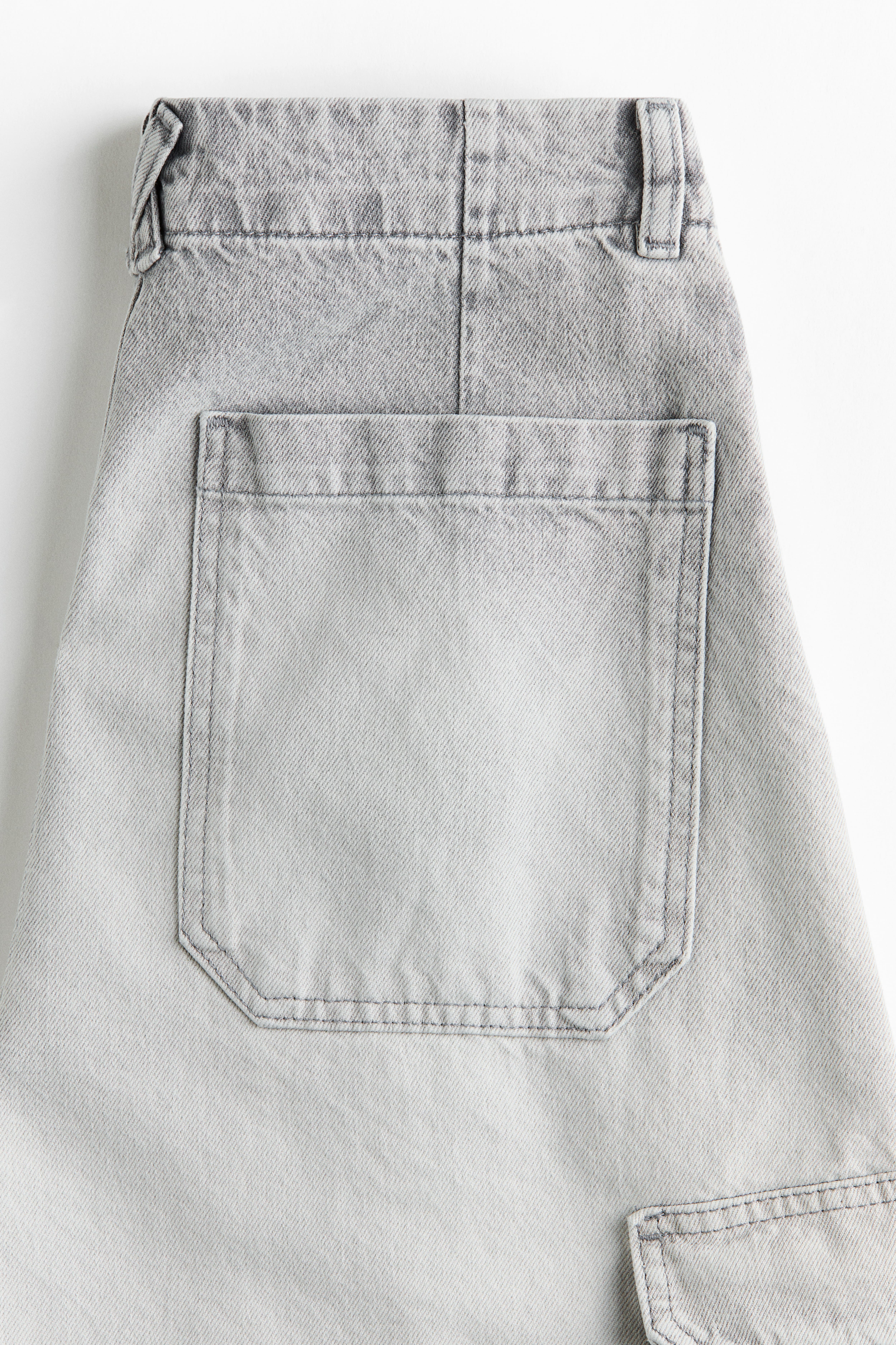 Regular-Waist Barrel-Leg Ankle Jeans