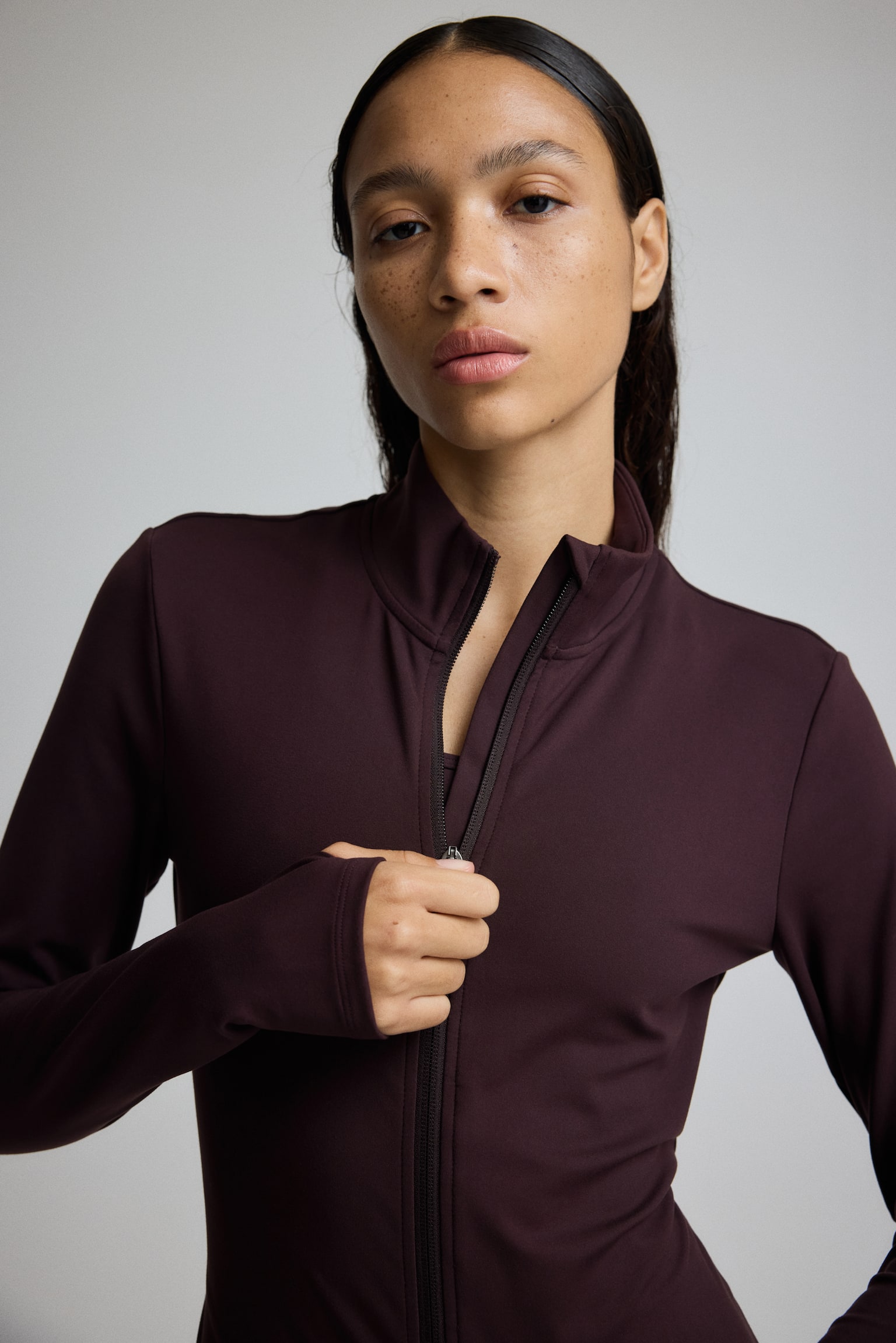 Zip-through sports jacket with SoftMove™ - Шоколадова слива/Черен/Морскосин/Кремав/Патладжаненовиолетов/Студен люляков/Светъл сивкаво-кафяв/Тъмносив/Тъмнозелен/Нежнорозов/Яркочервен/Светло бордо/Тъмнобежов/Жълта панакота/Тъмнокафяв/Кафяв/Сив трюфел/Светлорозов - 3