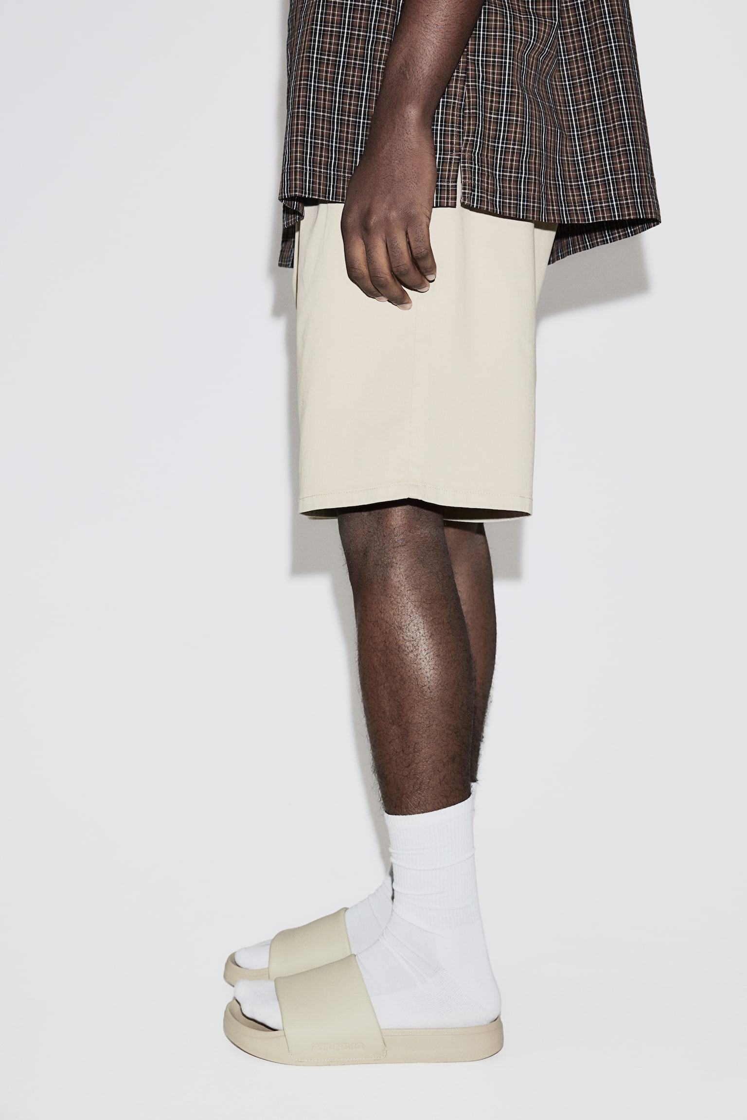 Loose Fit Chino shorts - Beige/Black - 7