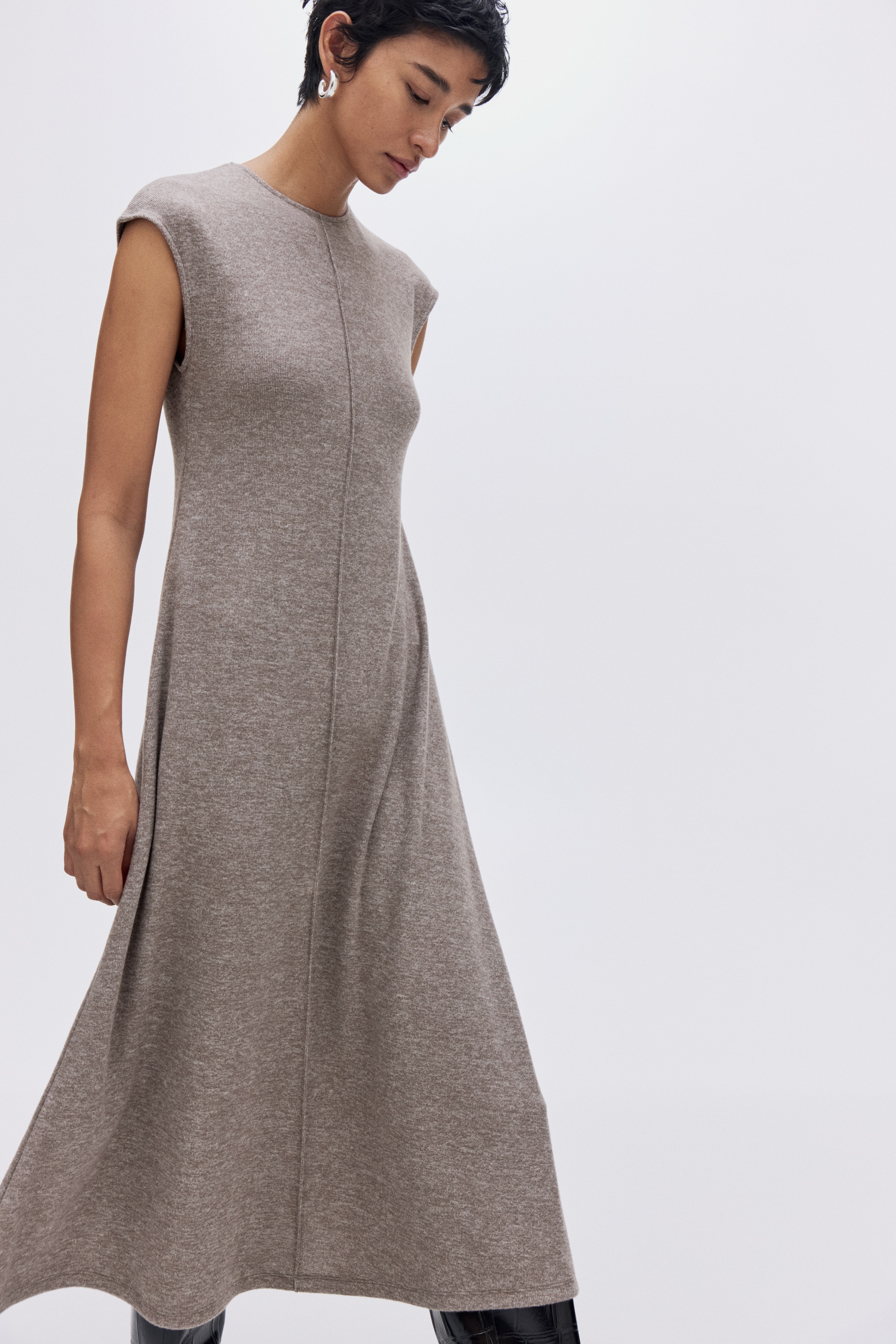 Cap-Sleeved Jersey Dress - Taupe melange