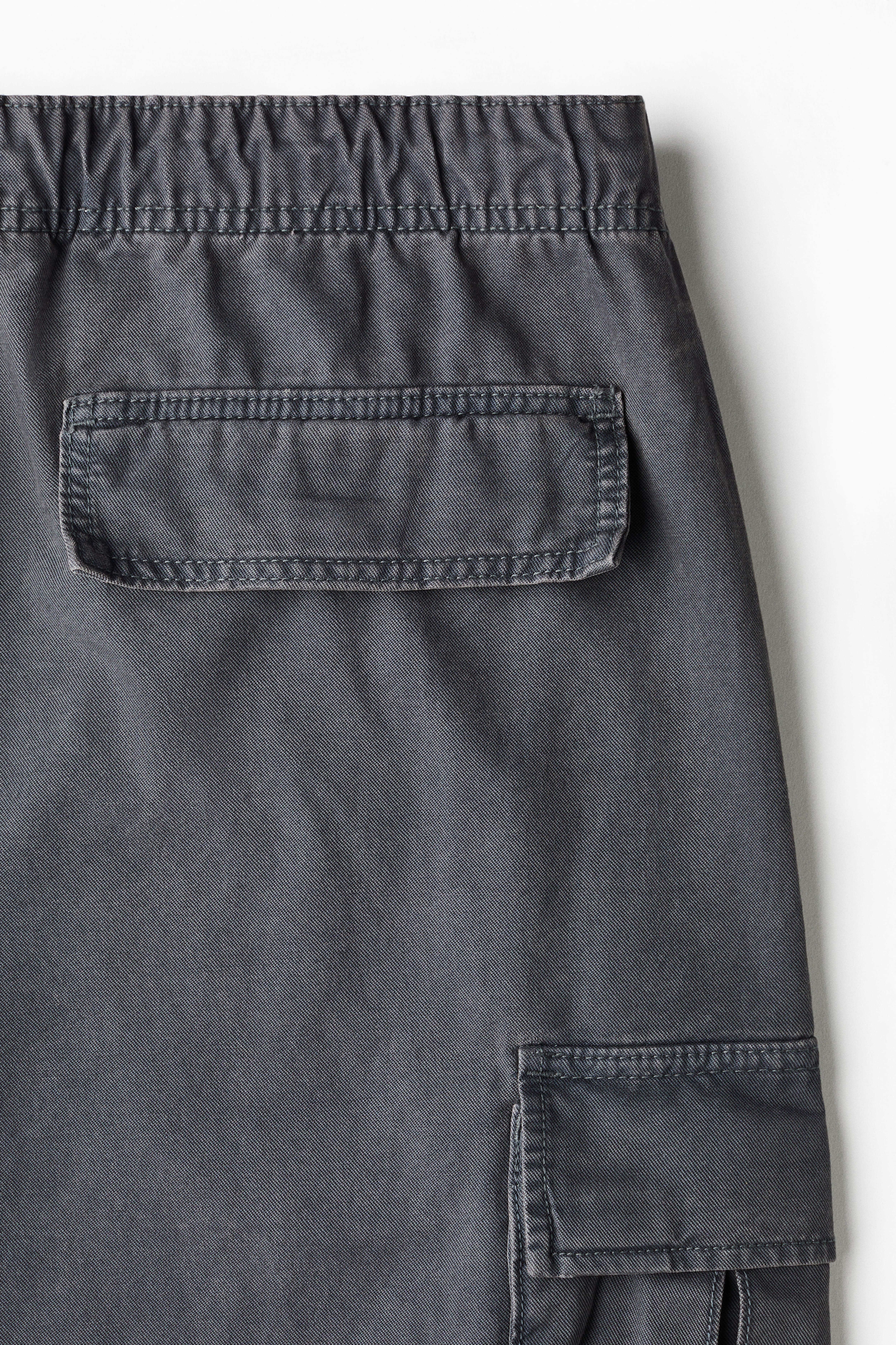 Loose-Fit Cargo Pants